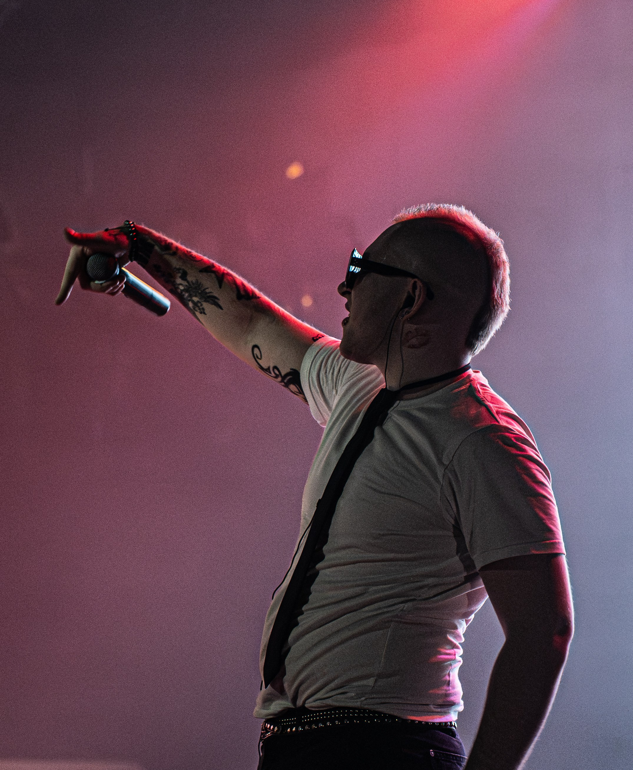 Huzzy b 29.12.2025. Коммерческий и художественный фотограф и видеограф в Москве Арсений Тургенев