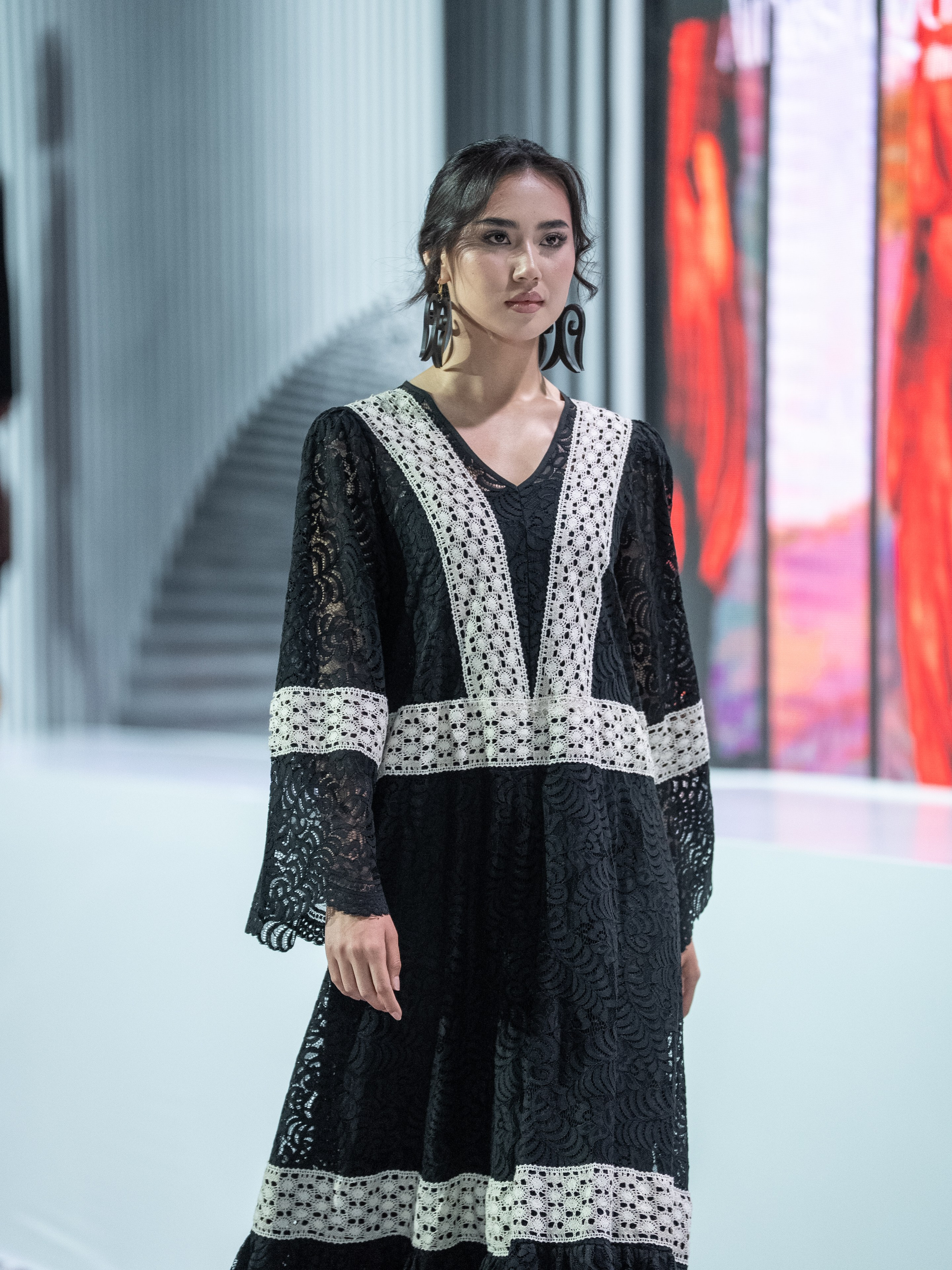 Brand AINASH QARA. Сайт Алматинского НЮ АРТ, будуар и фэшн фотографа Дениса Карпенко