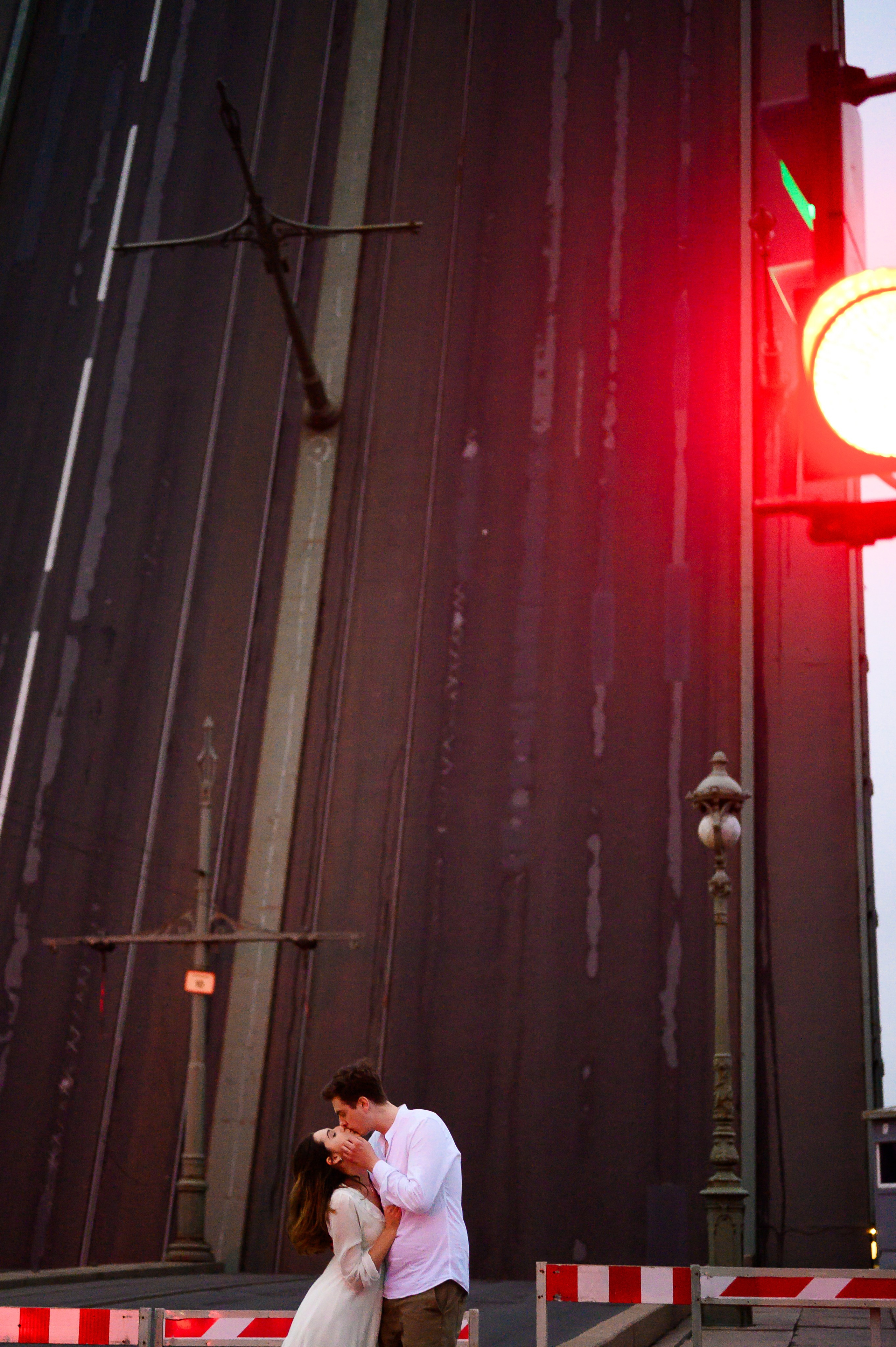 Лавстори на фоне мостов. Свадебный и семейный фотограф Евгения Кононова