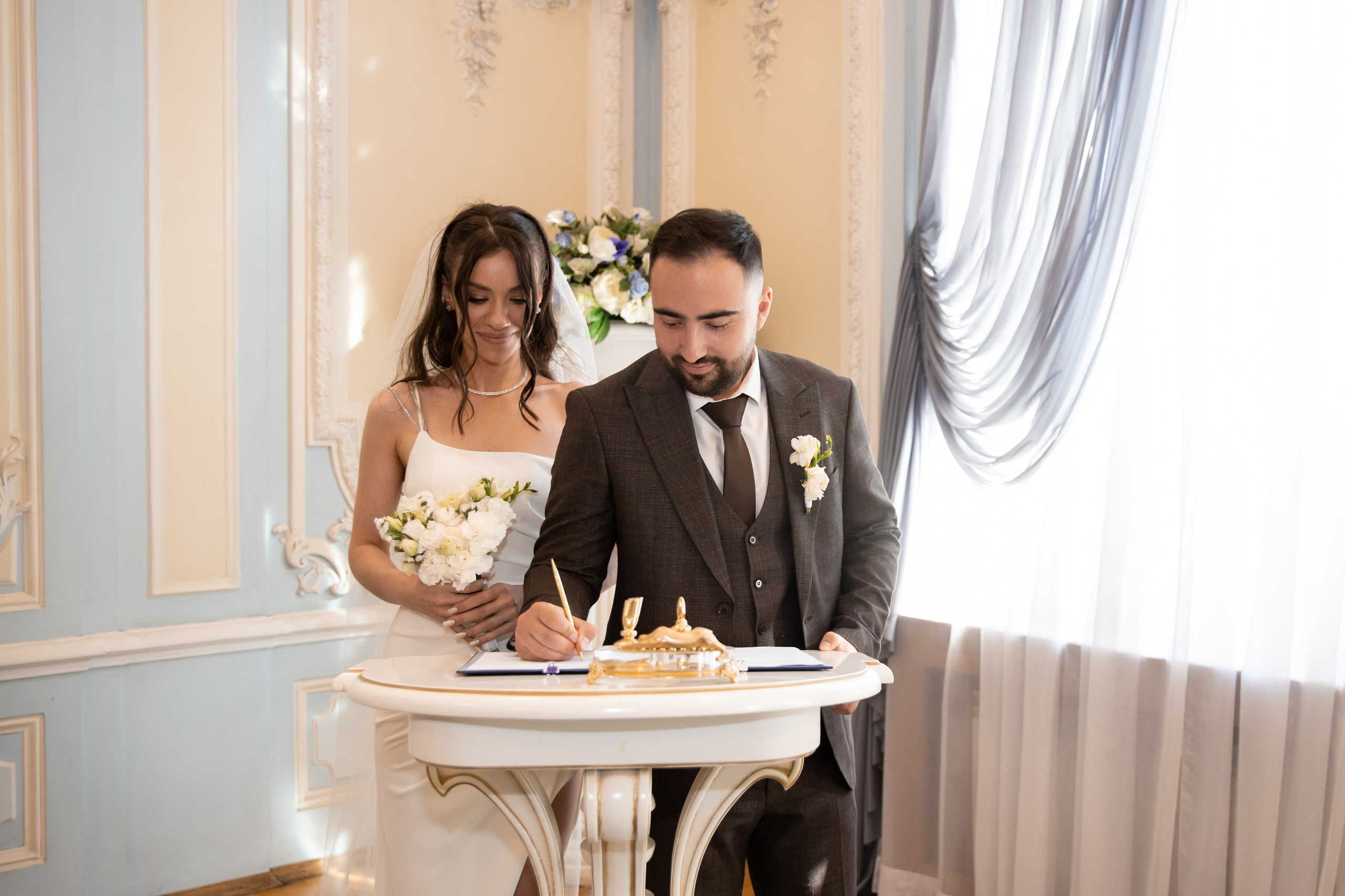 Анна и Александр / Прогулка + ЗАГС. Свадебный и семейный фотограф в Москве Диана Левченко