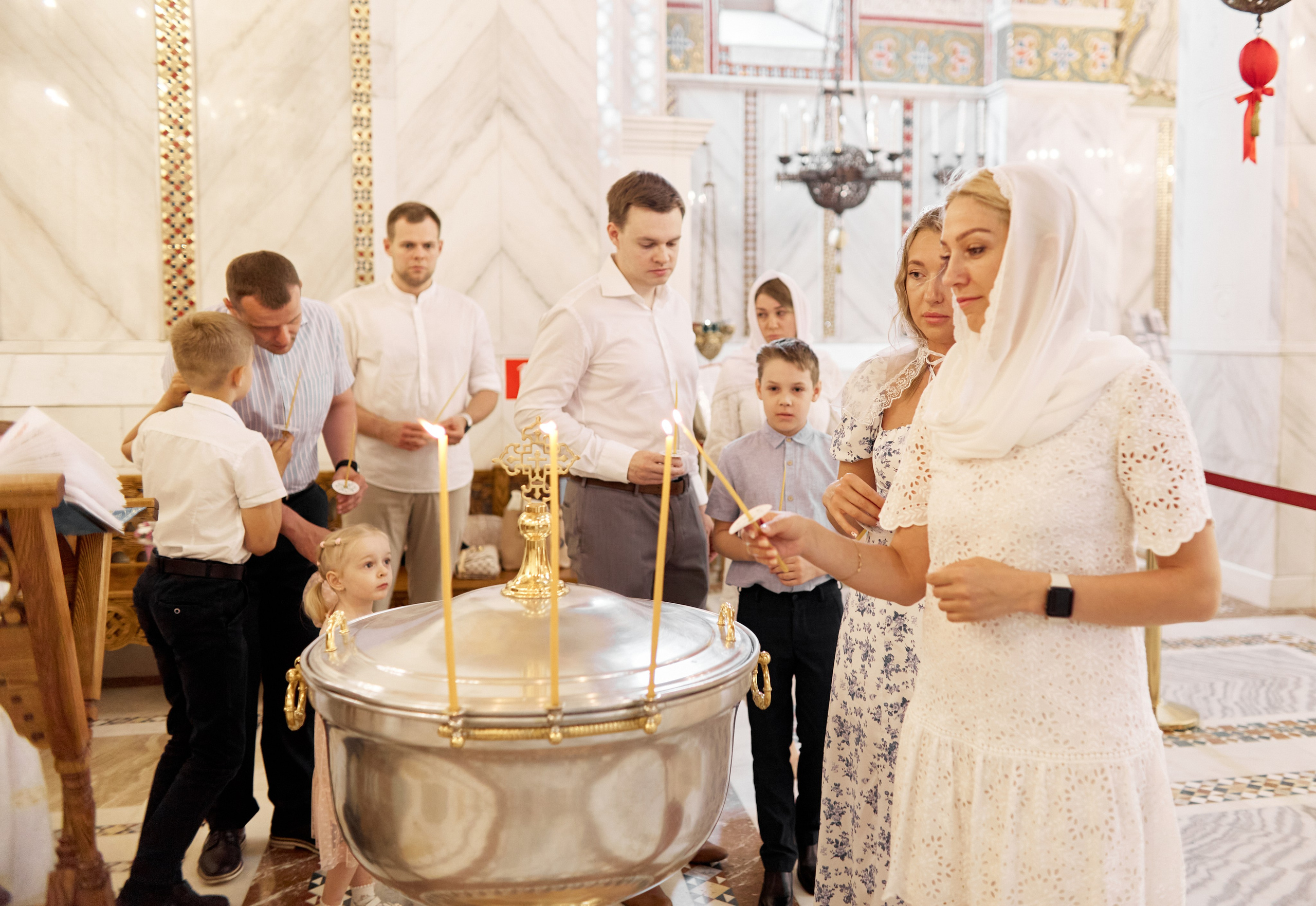 Храм Покрова Пресвятой Богородицы в Ясенево.Крещение в Ясенево.Фотограф на крещение,фотограф на венчание.Крестильная одежда,купель.Фотограф в Москве Прончатова Алина семейный фотограф в Москве,Бутово,Одинцово,Видное