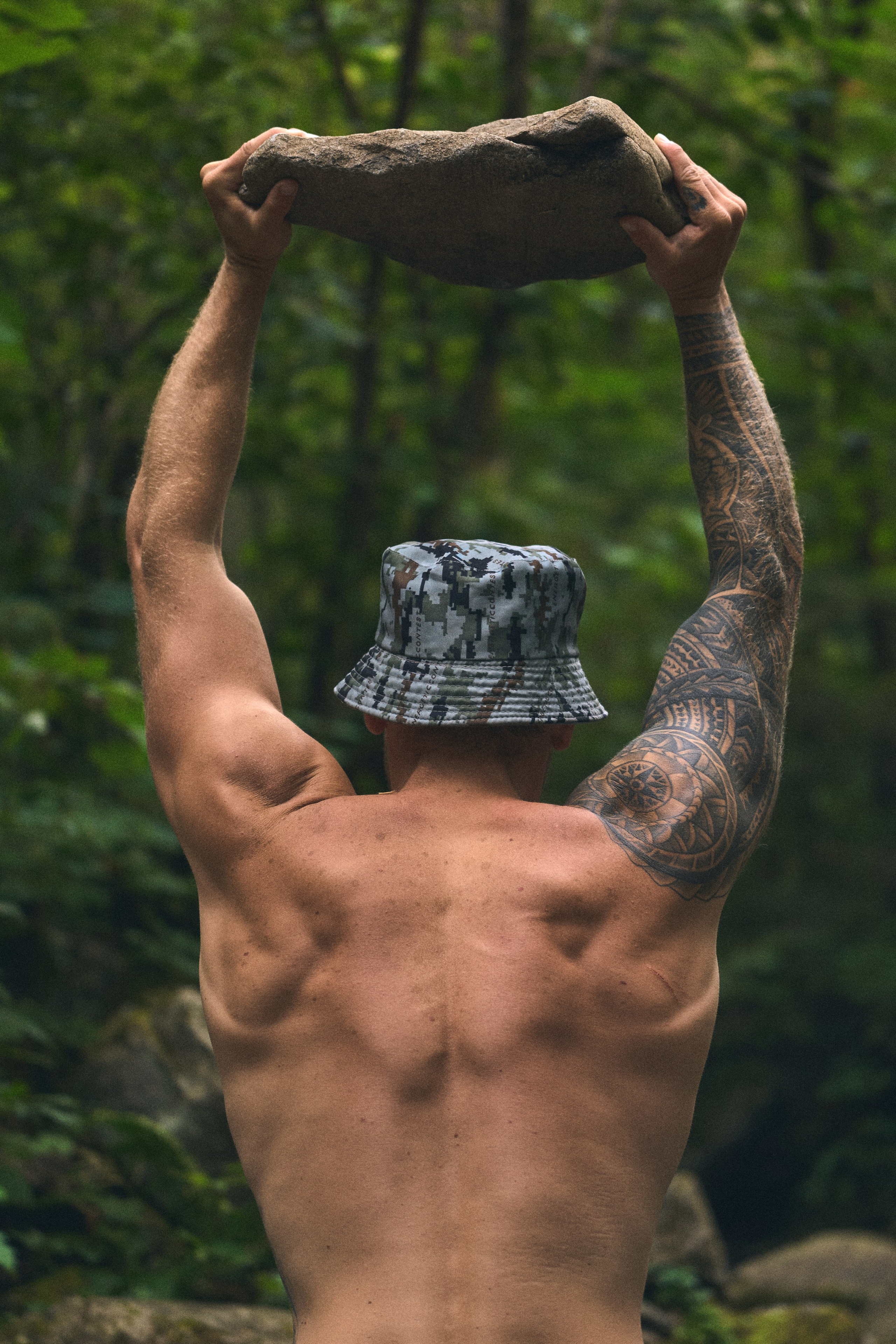 Фото поход на гору Пидан. Фэшн-фотография и портреты в Владивостоке. Превращаю съёмку в повествование — создаю образы с сюжетом, которые остаются в памяти