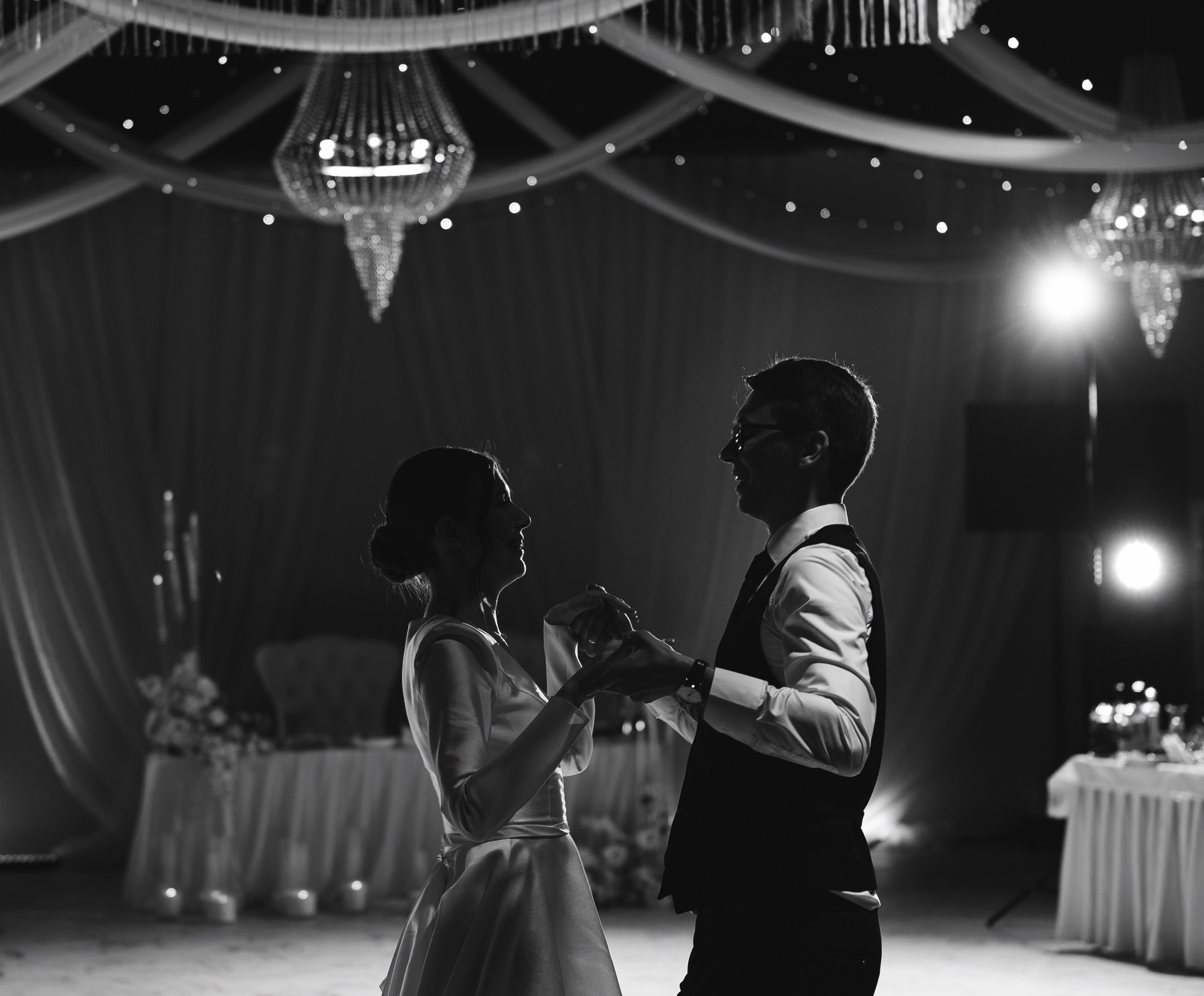 Свадебная фотосессия банкета. Свадебный и Семейный Фотограф в Гатчине и Санкт-Петербурге Виктория