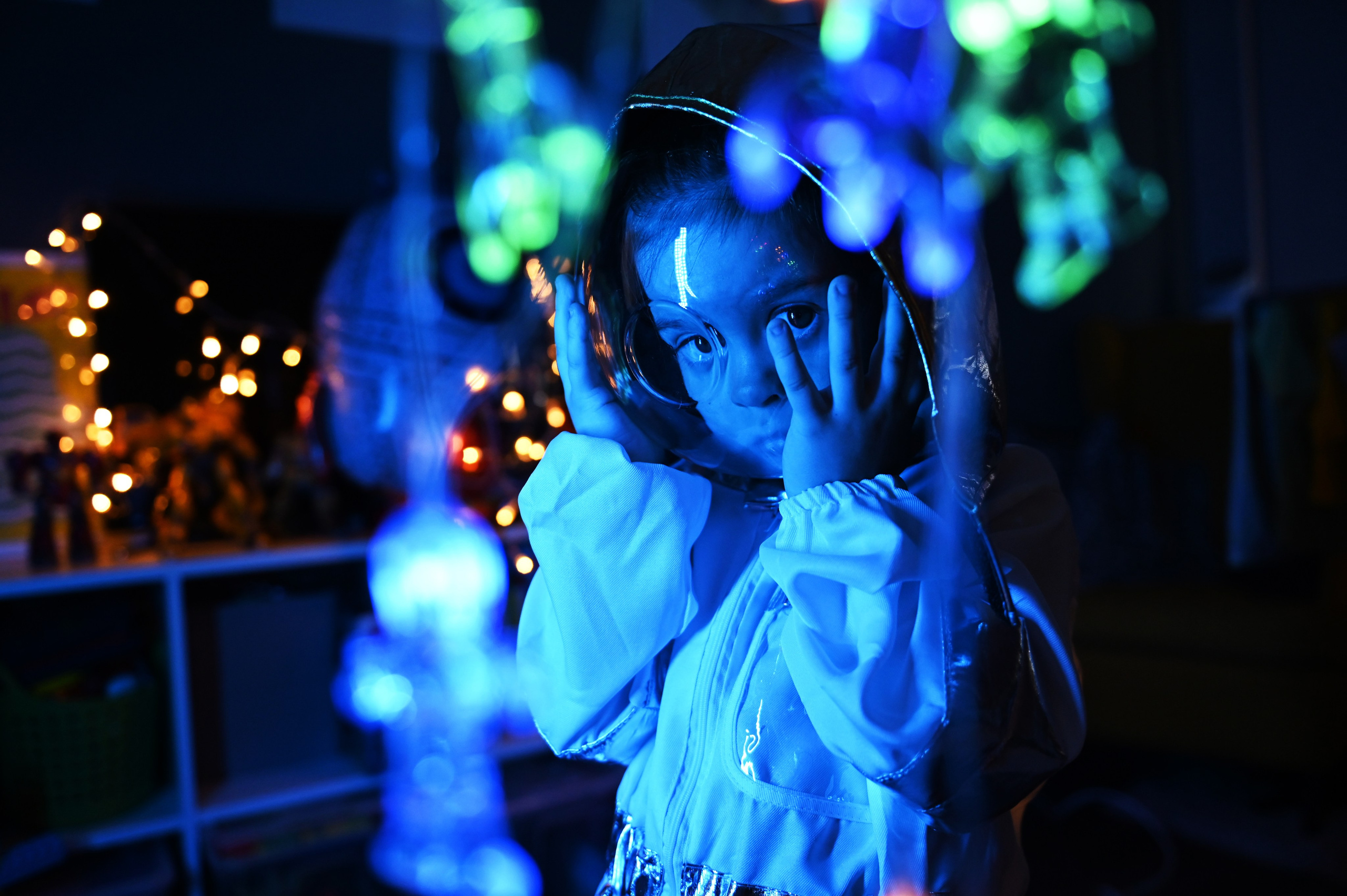 Детская на День космонавтики (домашняя). Свадебный, семейный, детский, контент фотограф в Омске Максим Ильин