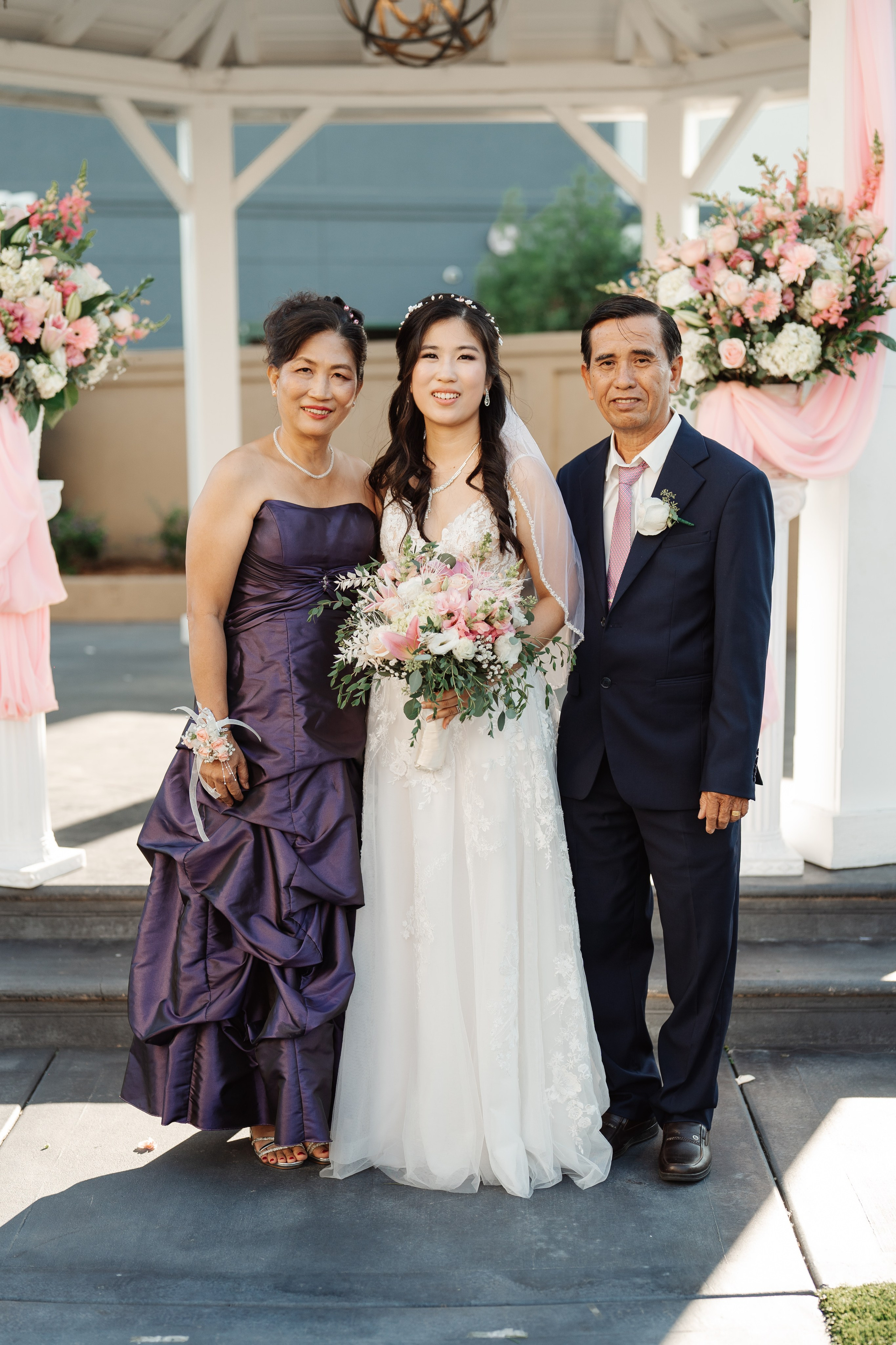 2025-08-16_AndreaChristopher. Ретушер Зенькевич Света