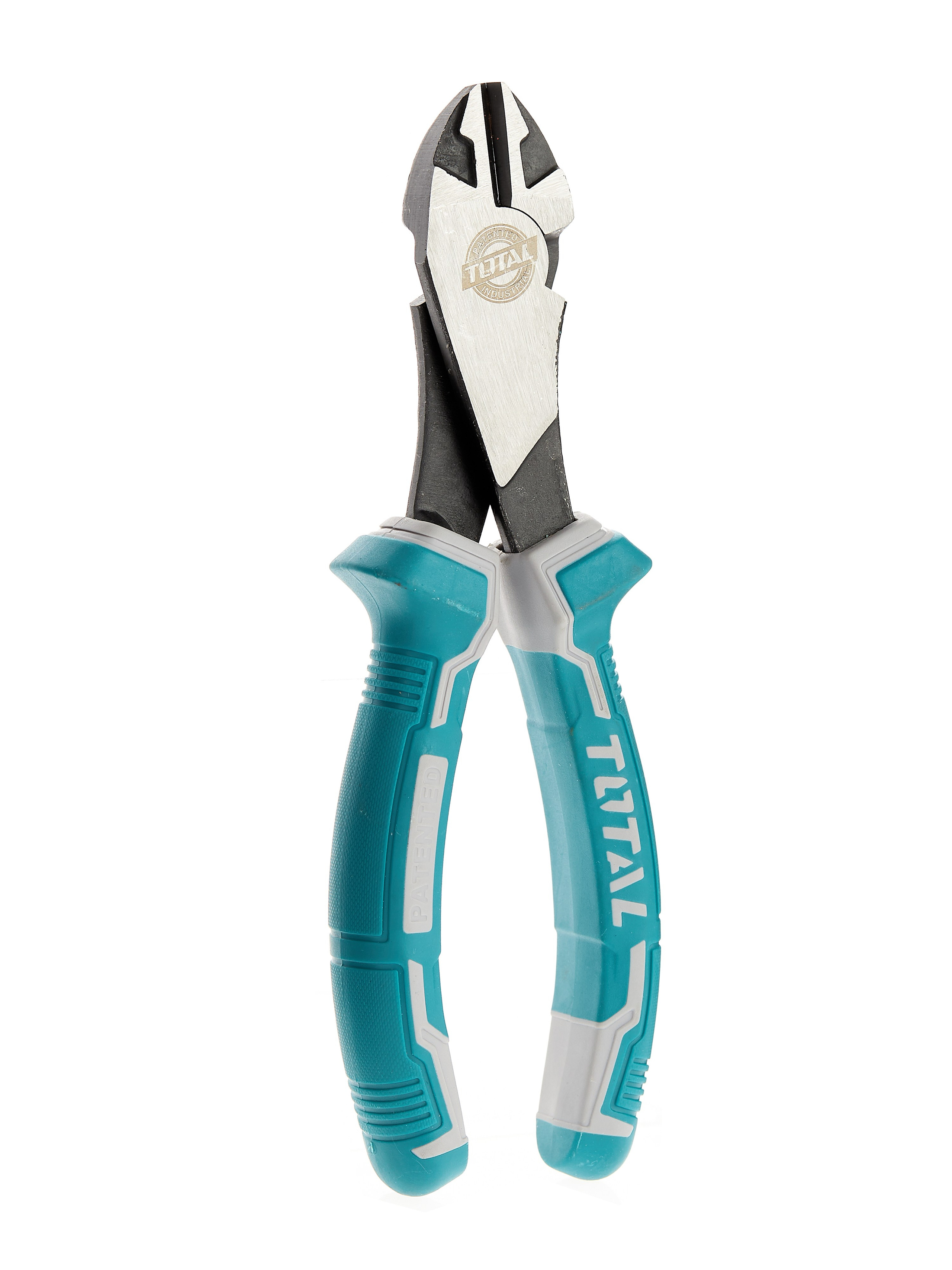 Кусачки на белом фоне