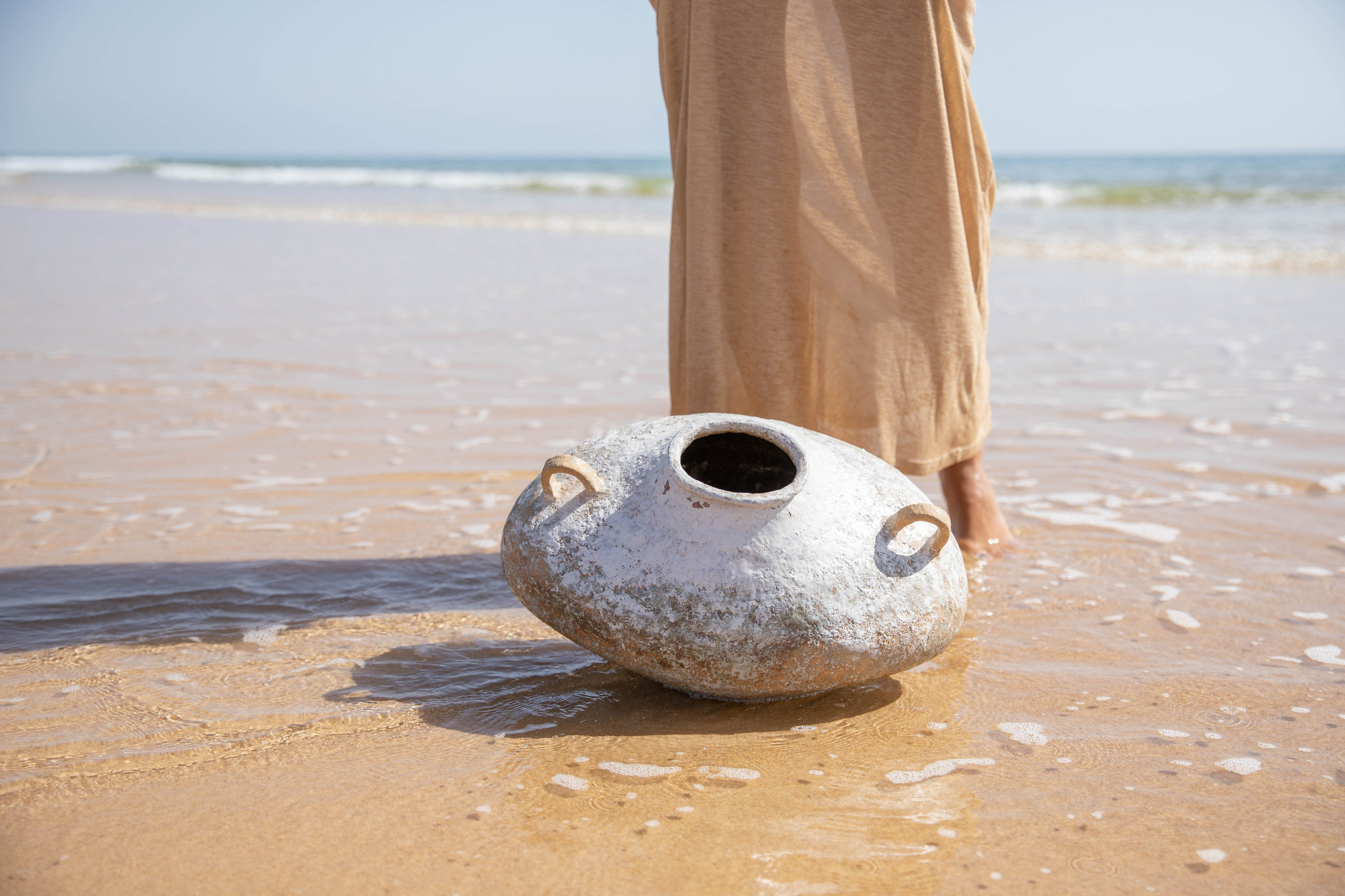 VAVA × Oksana Lomnova — A Creative Collaboration by the Ocean. Professional Photographer in Portugal. Oksana Lomnova