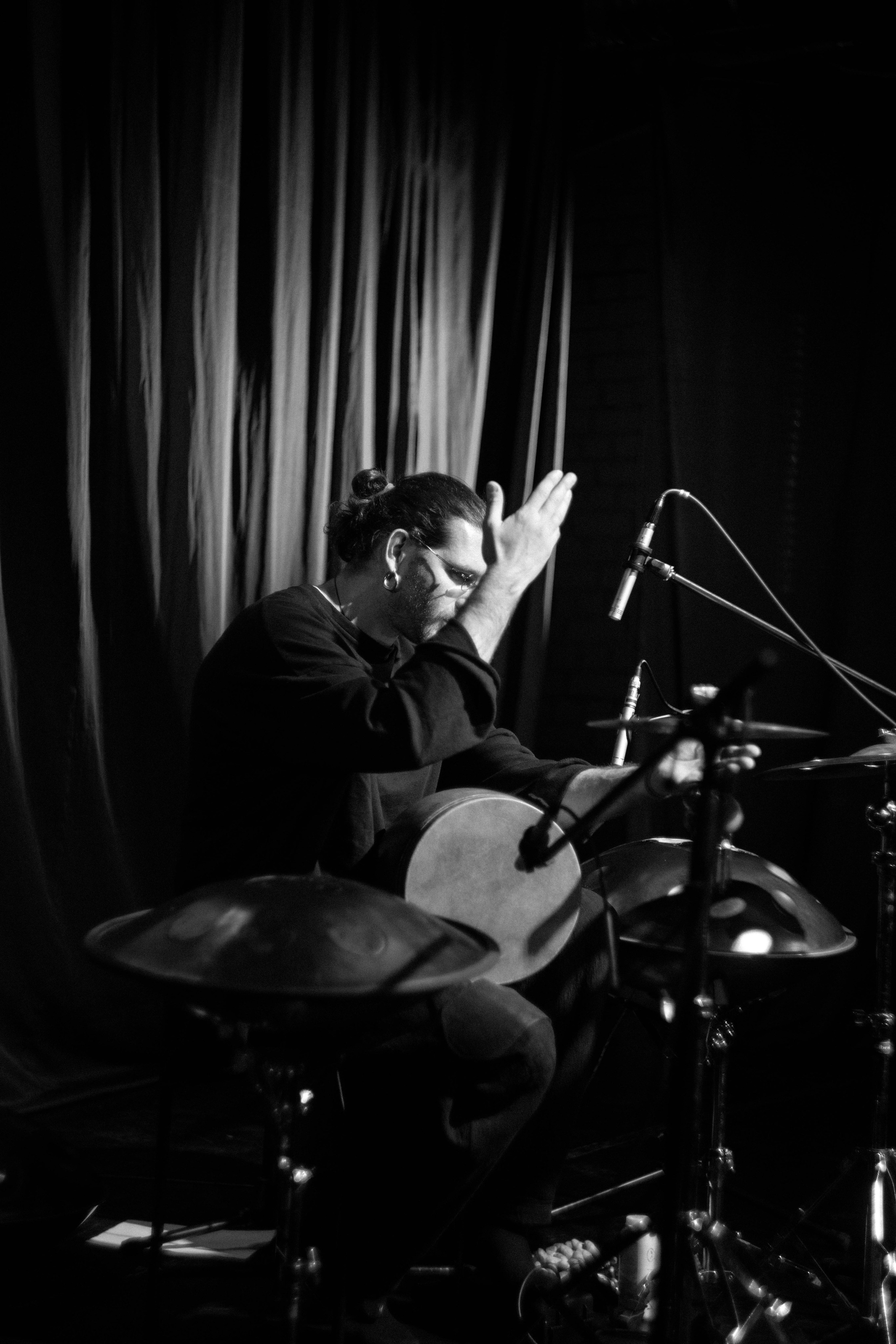 Кирилл Ошеров МАЯКОВКА, 10. Фотограф в Нижнем Новгороде