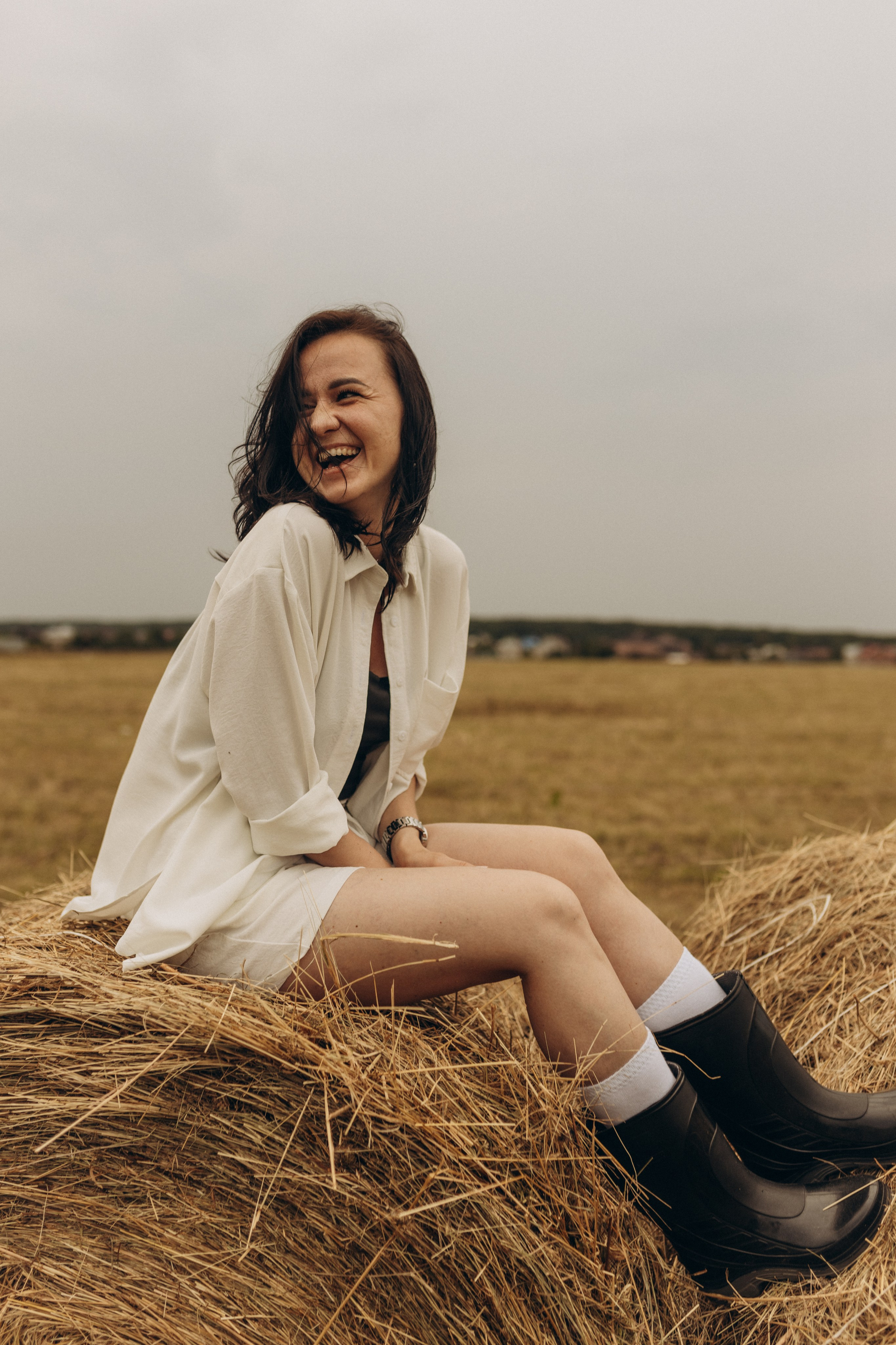 Кристина — индивидуальная фотосессия (стога, поле). Фотограф в Ставрополе Svetlana Matveeva