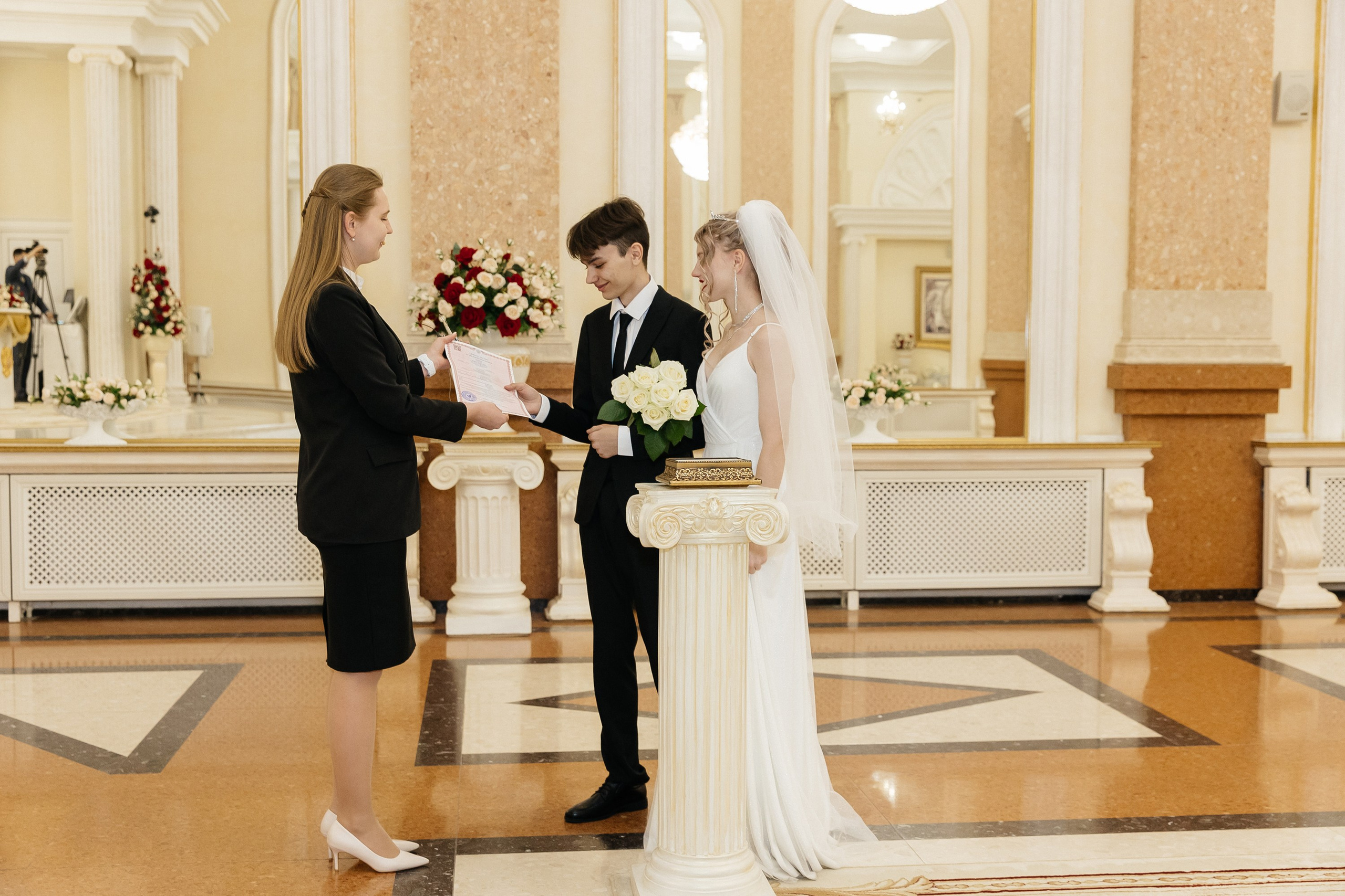 Роспись в Екатерининском зале 04.02.2025. Свадебный и семейный фотограф Виолетта Сидельникова. Краснодар, Россия, Беларусь, Европа