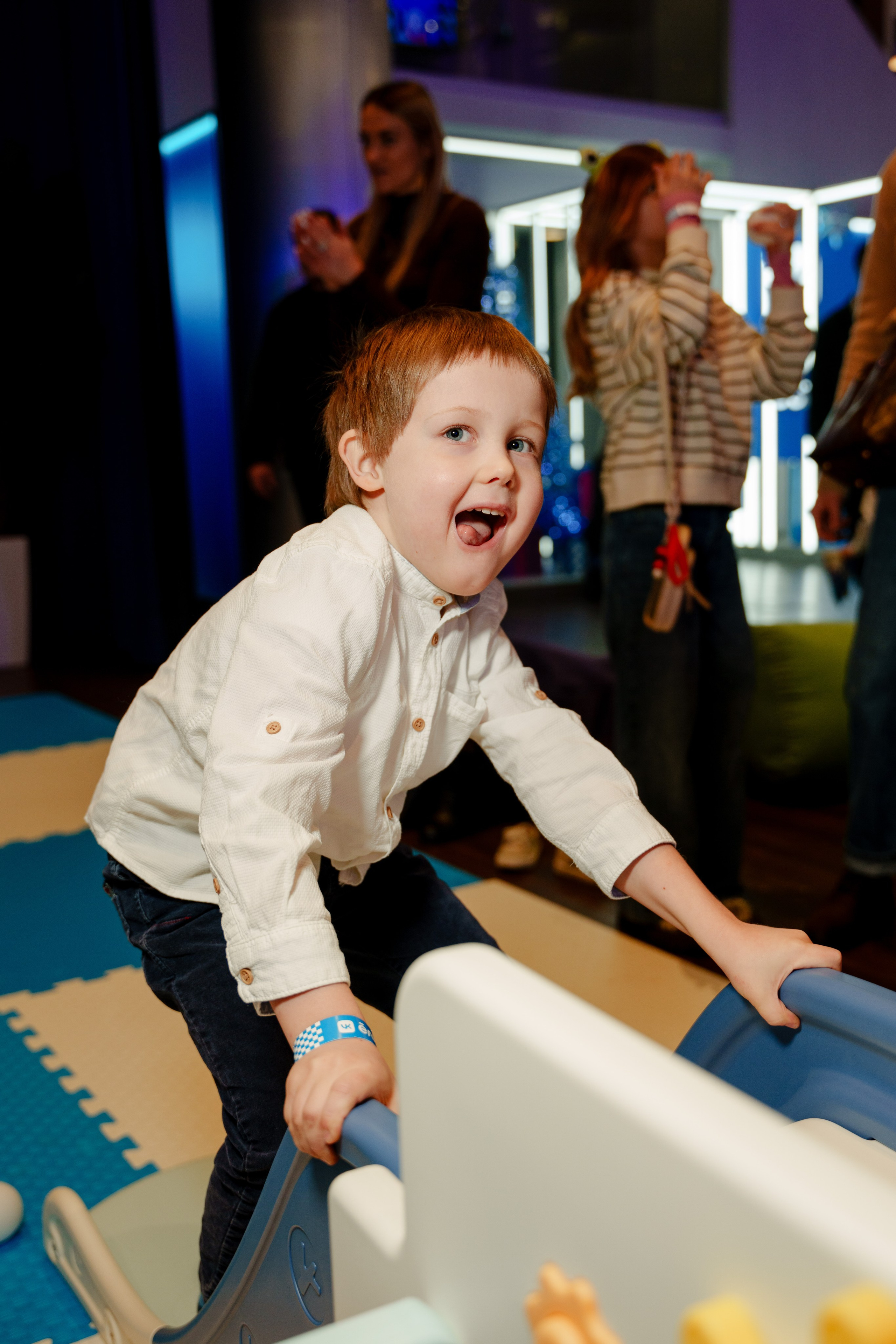 Репортажный фотограф VK Елка. Репортажный фотограф Москва Сергей Дружинин