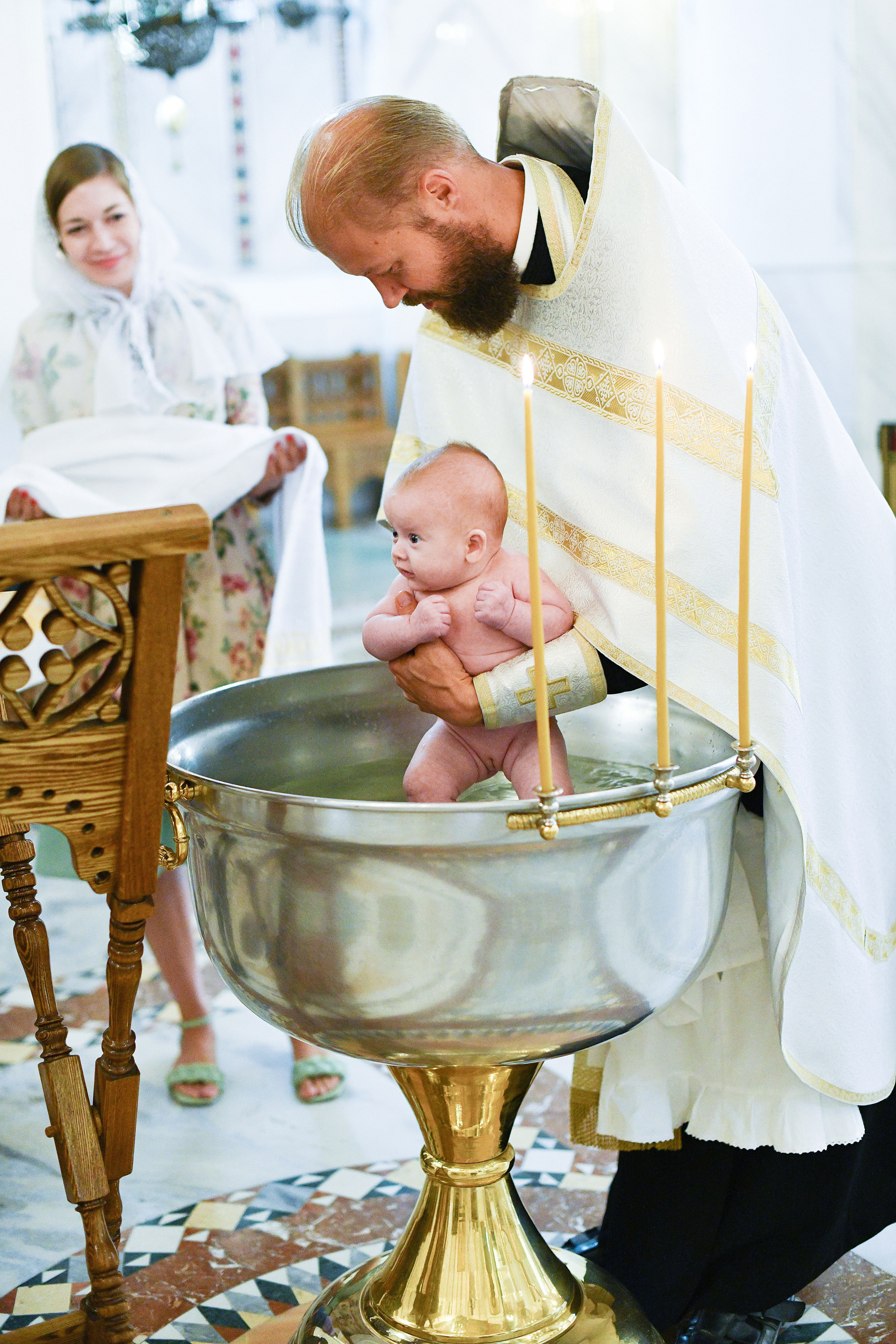 Крещение Марии. Церковь Покрова Пресвятой Богородицы в Ясенево. Свадебный и портретный фотограф в Москве Галина Борисова