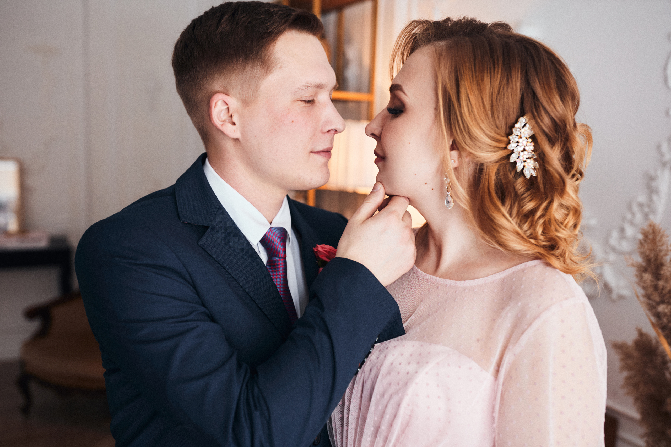 Красивая фотография молодоженов на свадьбе