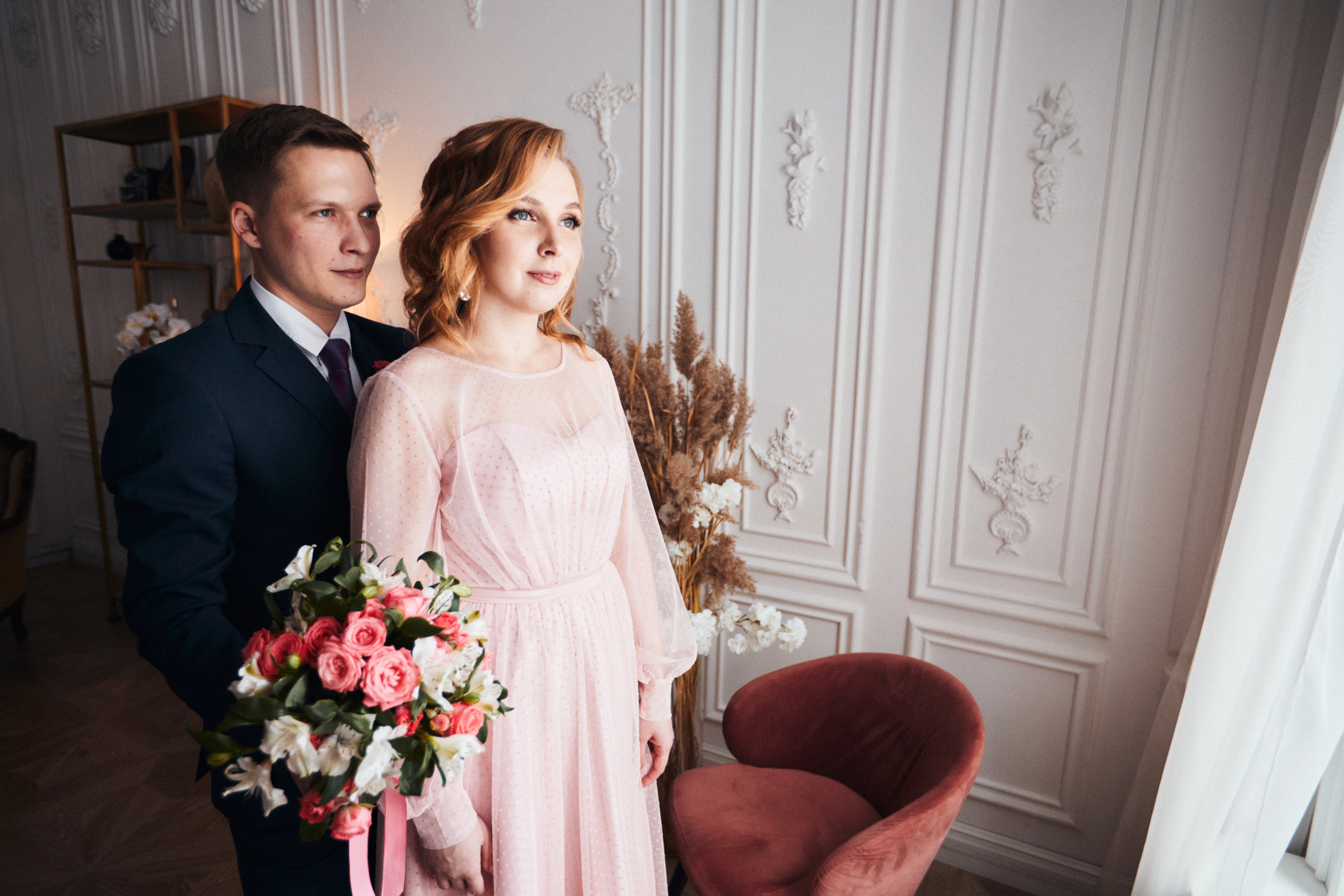 Свадебная фотография молодоженов