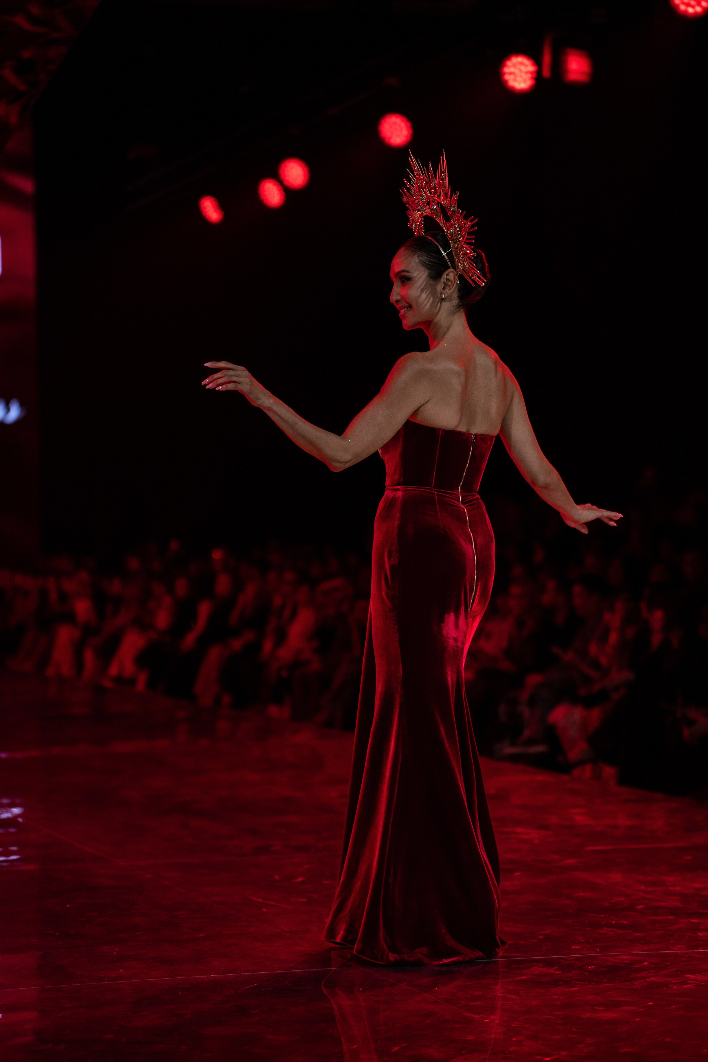 Kazakhstan Fashion Week Zardozi. Сайт Алматинского НЮ АРТ, будуар и фэшн фотографа Дениса Карпенко