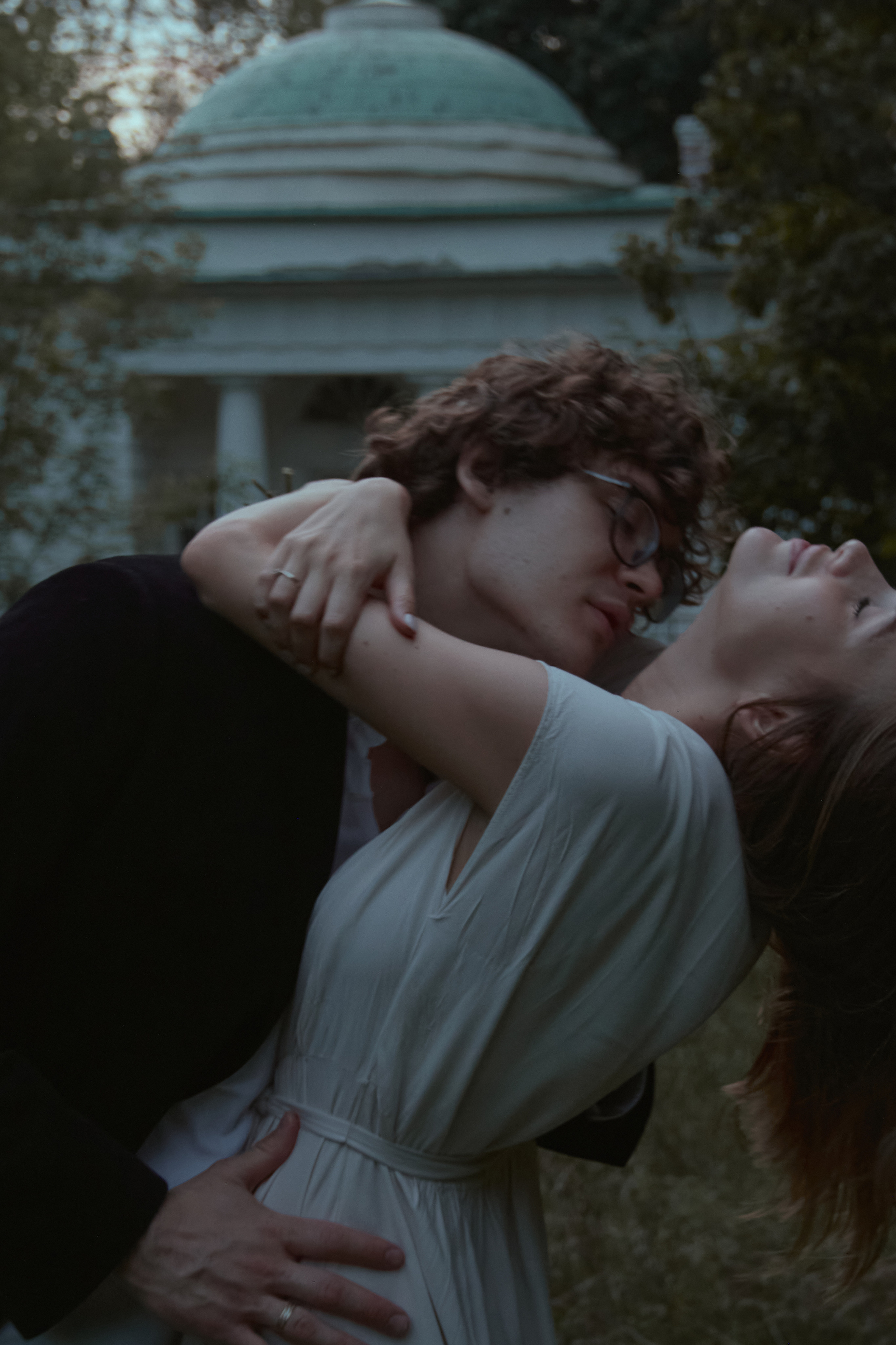 Однажды в саду. Фотограф лавстори Москва/МО Приятелева Ангелина