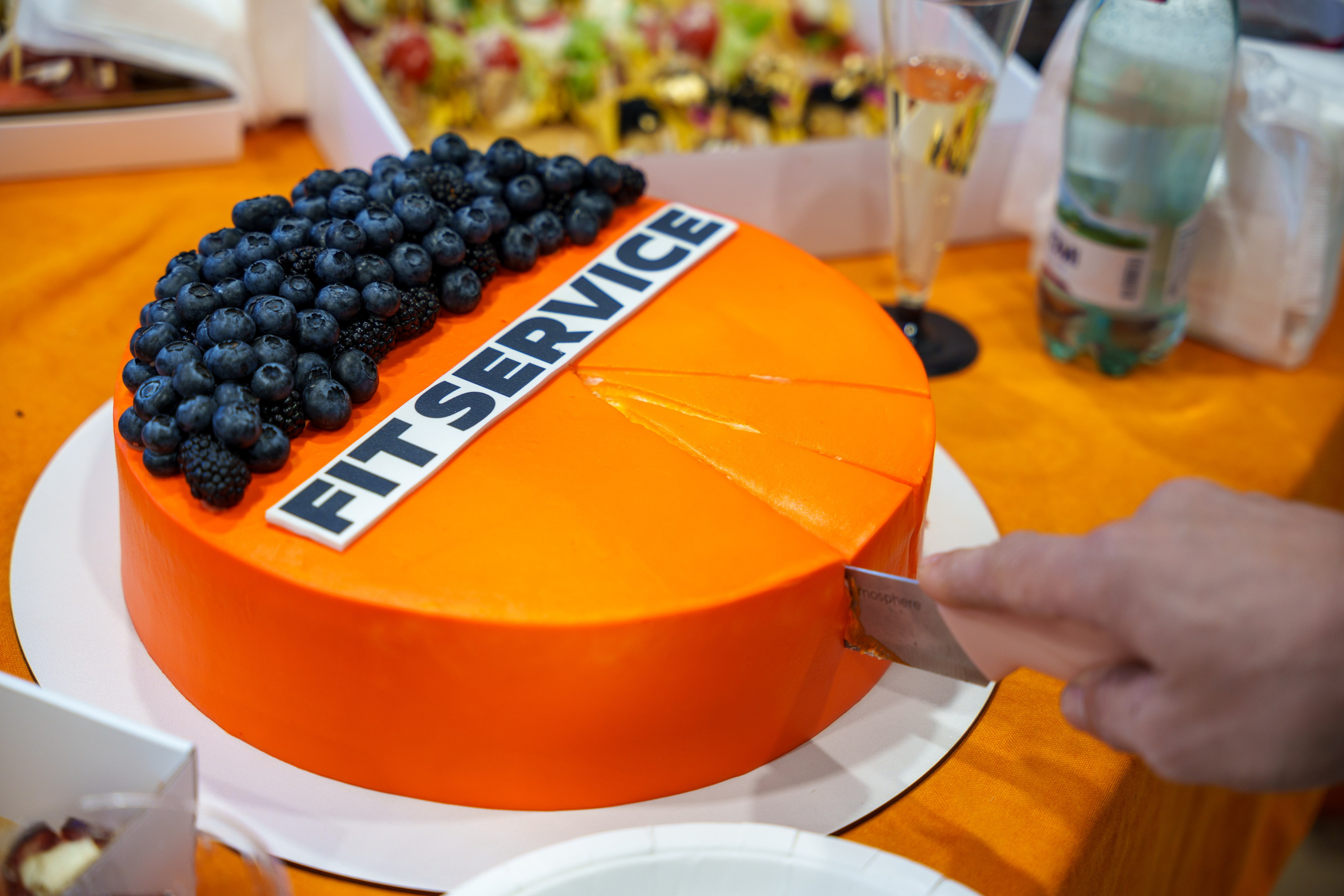 Интерьерная фотосъемка автосервиса Fit Service в Краснодаре — Профессиональная фотосъемка интерьера техцентра в Краснодаресеть СТО. Шедевры для Вас! Фотограф и Видеограф в Краснодаре Пахиев Руслан