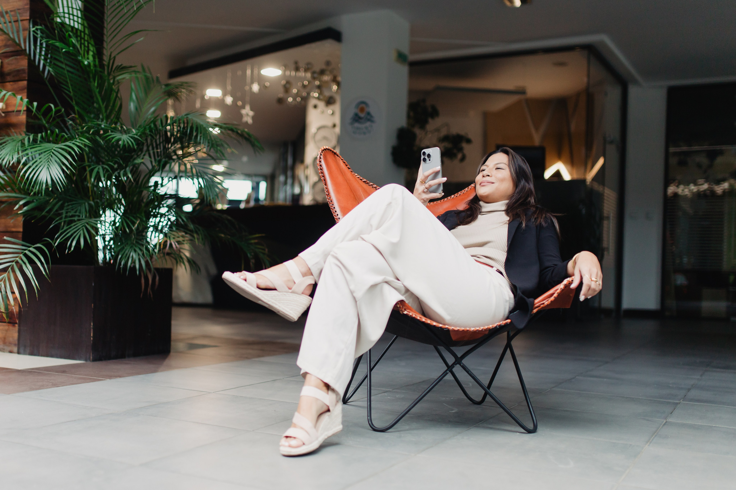 Anna. Лариса Богомолова. Фотограф. Видеограф. Болгария