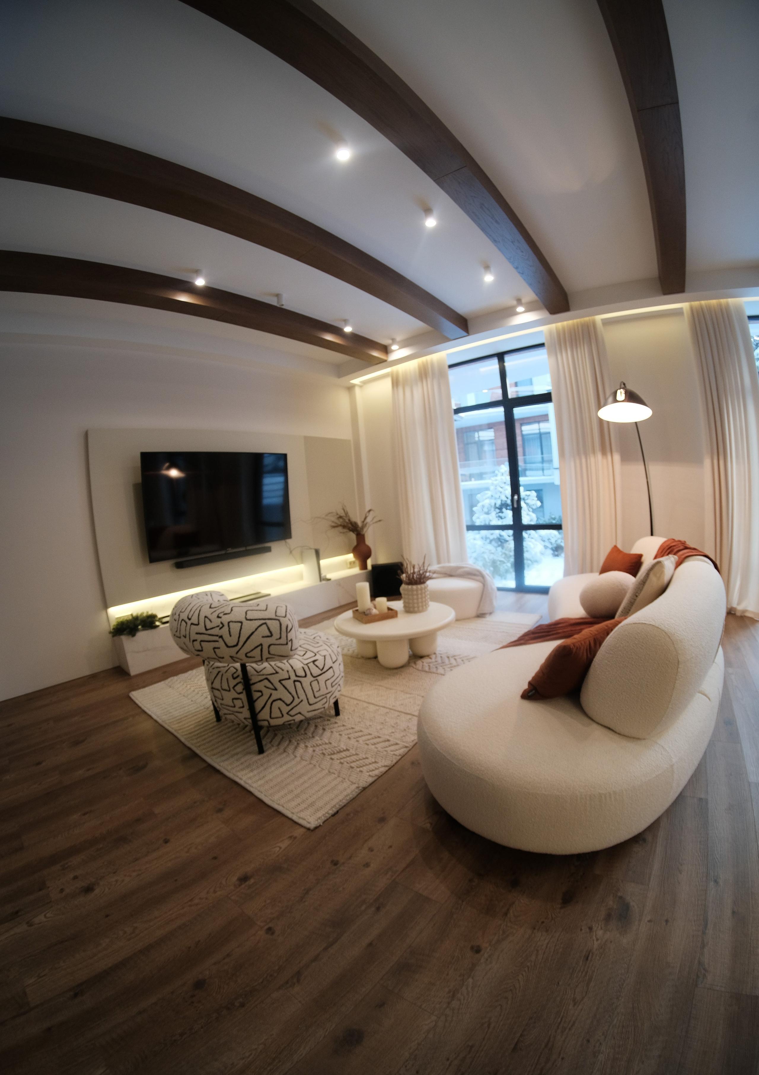 Интерьеры и Экстерьеры. Портреты и репортажные съемки с душой: ваш уникальный момент в объективе Руфата, профессионального фотографа Алматы