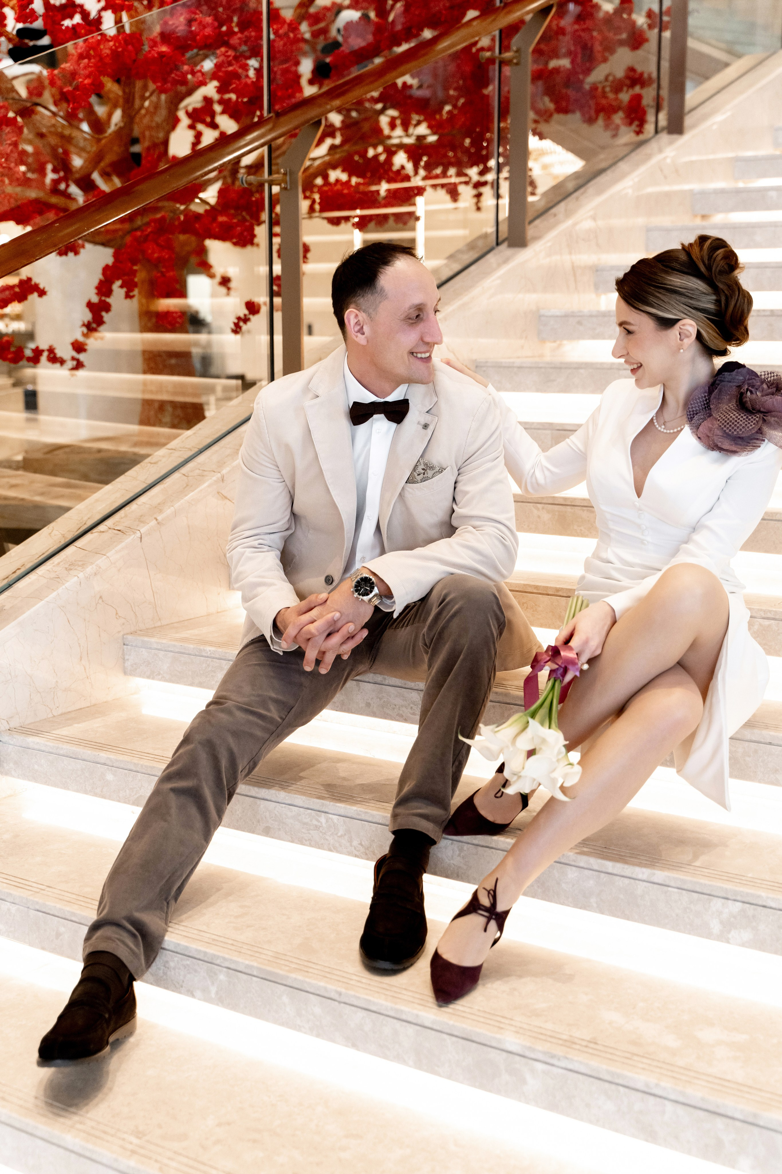 Свадебный фотограф в Москве. Свадебный фотограф Видное, Бутово, Домодедово, Щербинка, Царицыно. Свадебная фотосессия и сборы невесты в отеле Soluxe. Регистрация брака во дворце бракосочетания ВДНХ. Свадьба на ВДНХ. Свадебная фотосессия с ретро автомобилем Чайка. 