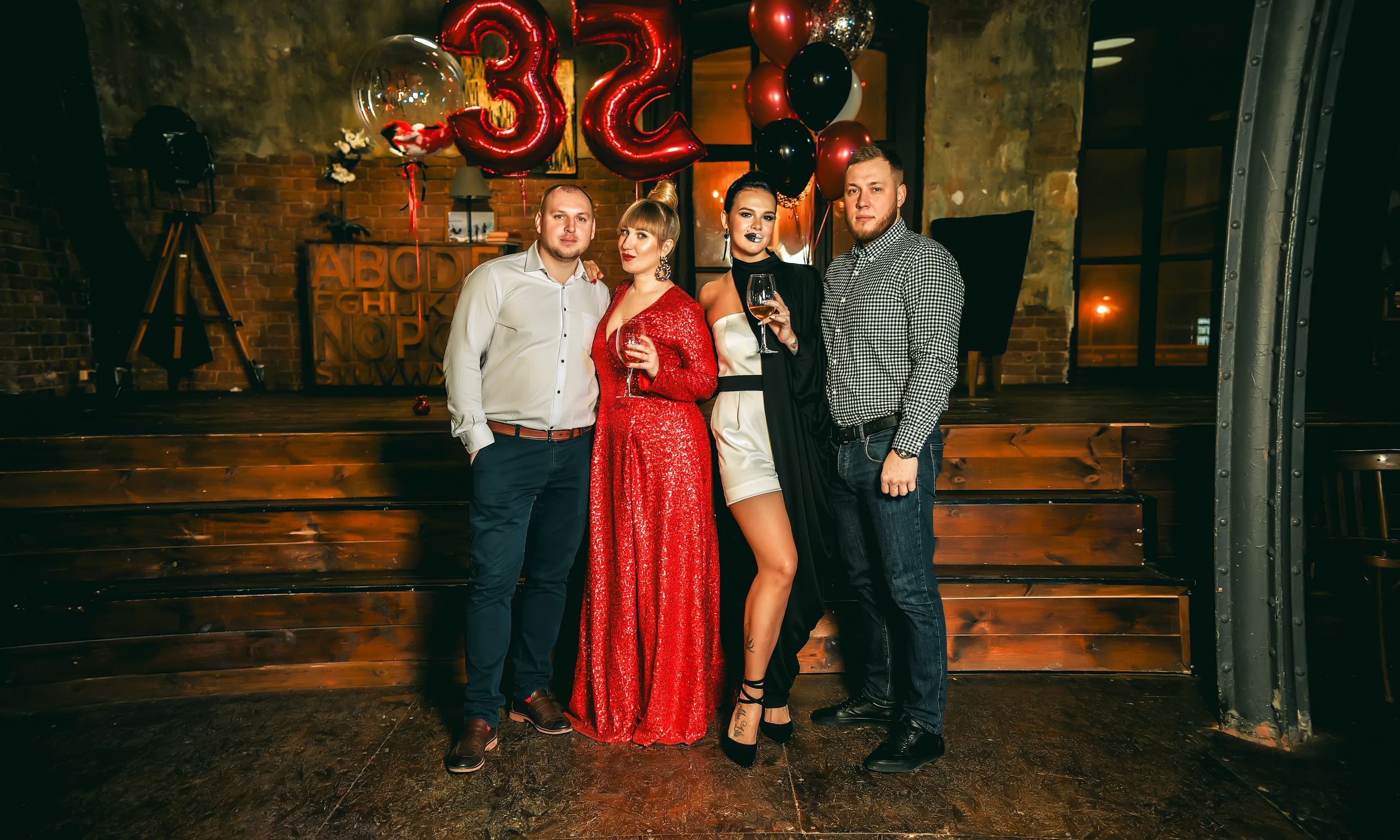 Тематическая вечеринка на юбилей 35 лет. Свадебный, семейный, детский, контент фотограф в Омске Максим Ильин