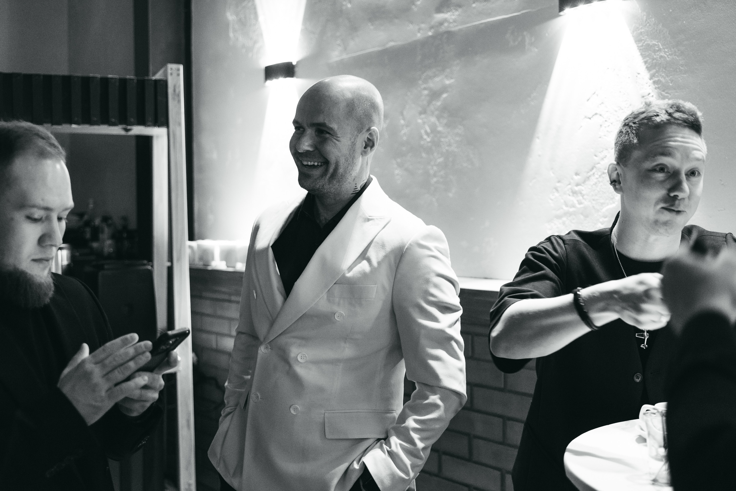 WhiteRoom Pre-wedding. Репортажный и свадебный фотограф в Сургуте