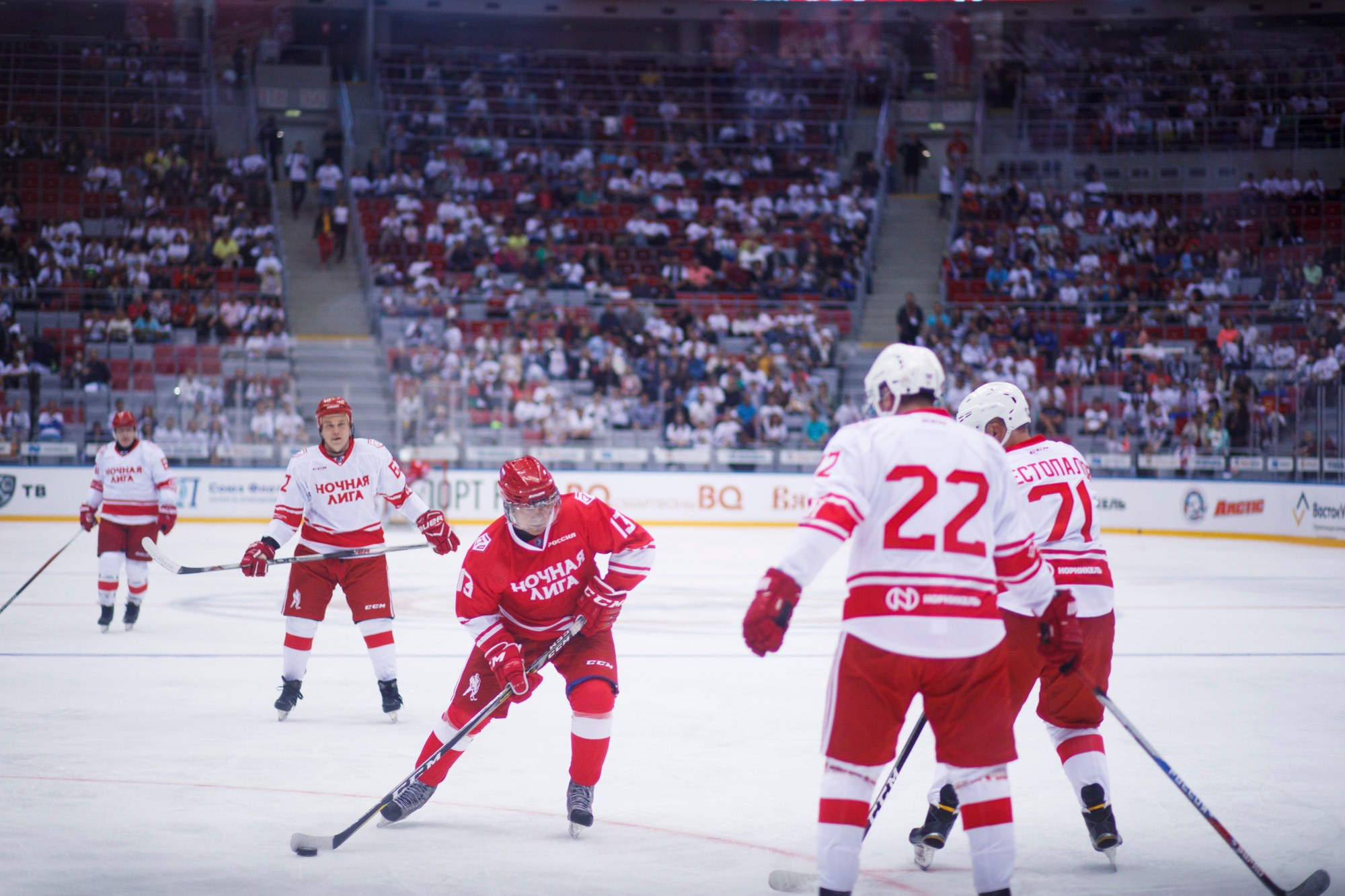 Ночная Хоккейная Лига. Репортажный и постановочный Наталья Санникова