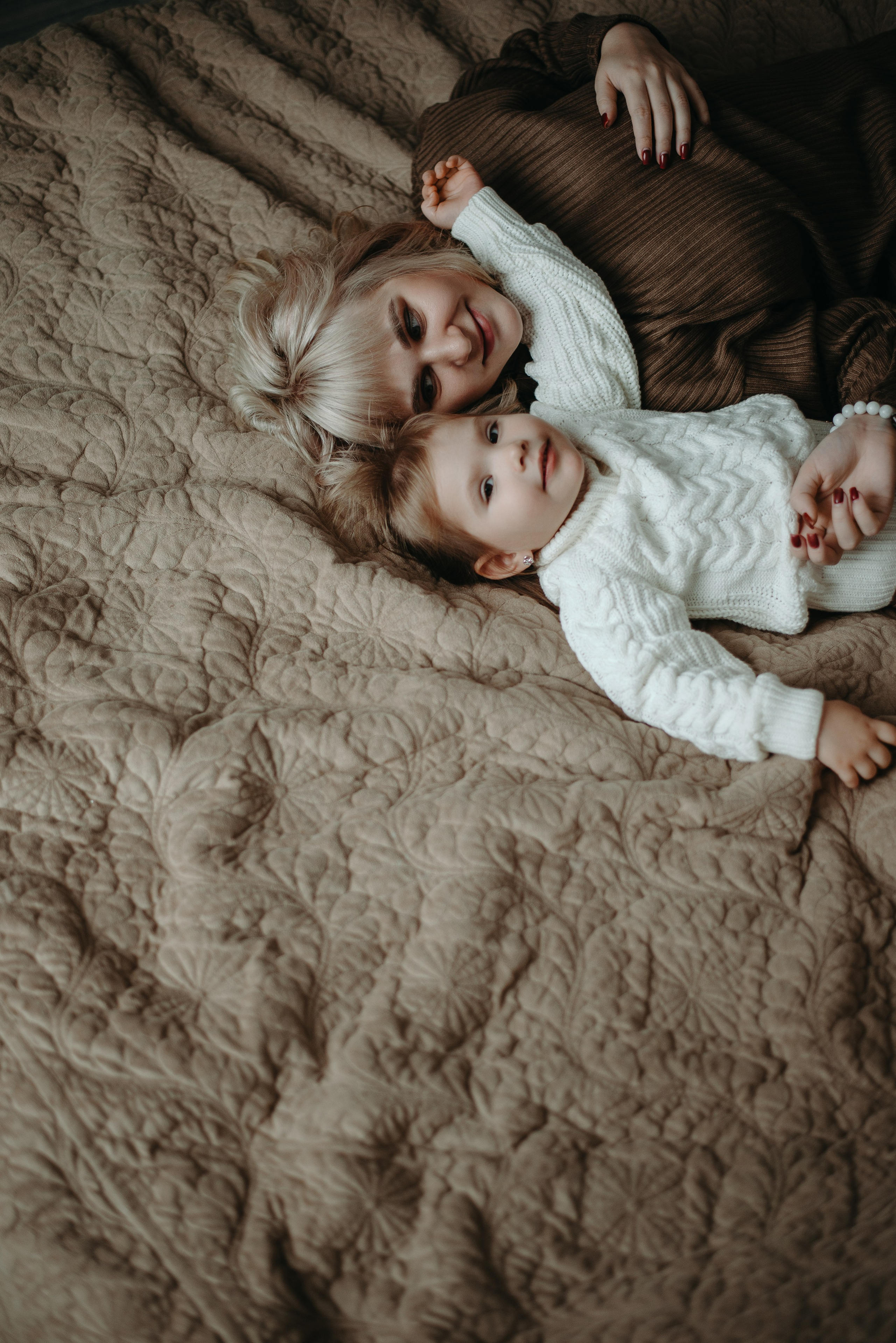 Ира, Вика и Софа. Ирина Метелица фотограф на Шикотане