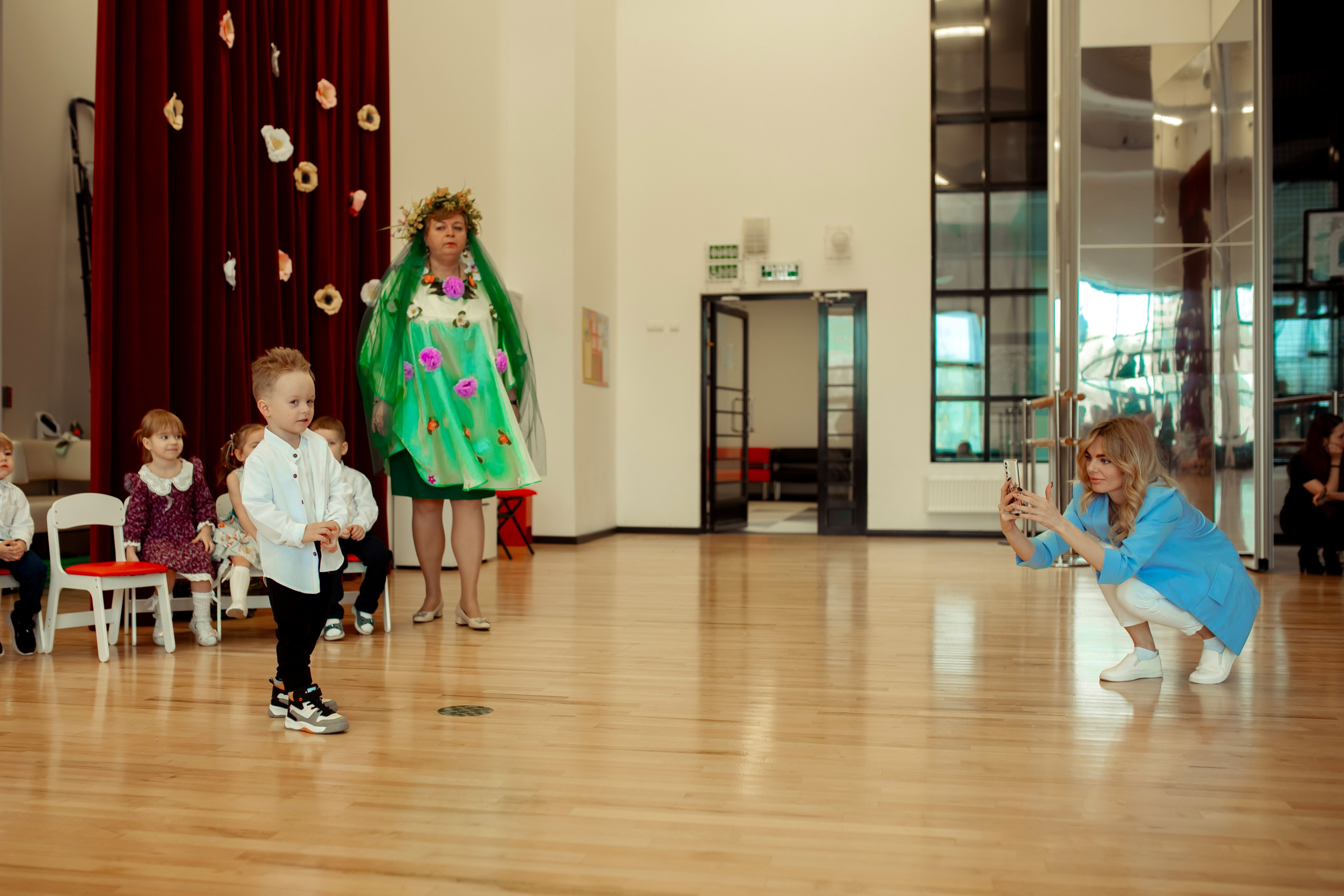 Праздник весны в детском саду. Семейный и детский фотограф в Москве Дорогова Екатерина