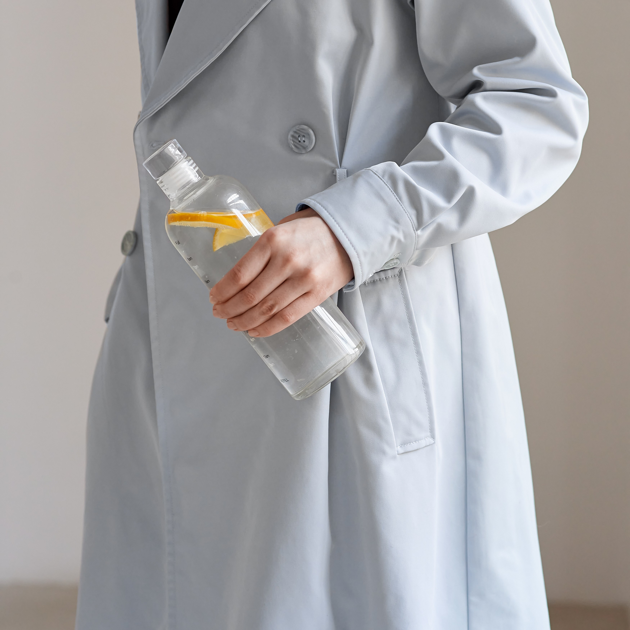 Бутылка для воды Amazon. Предметный фотограф, инфографика и видео в Санкт-Петербурге