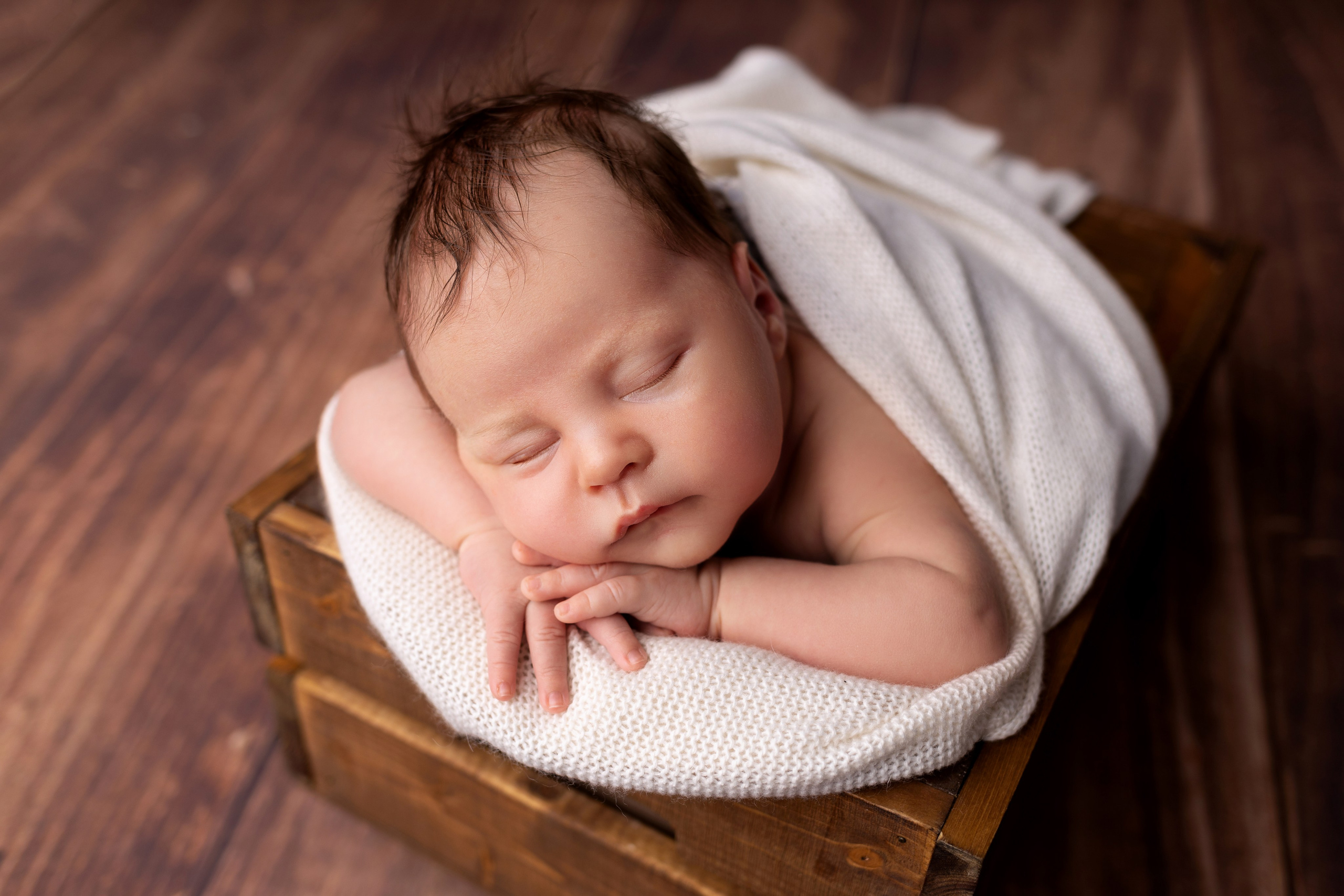 Классическая фотосессия малыша. Фотограф новорожденных малышей в Омске и Омской области Эльвира Камаева