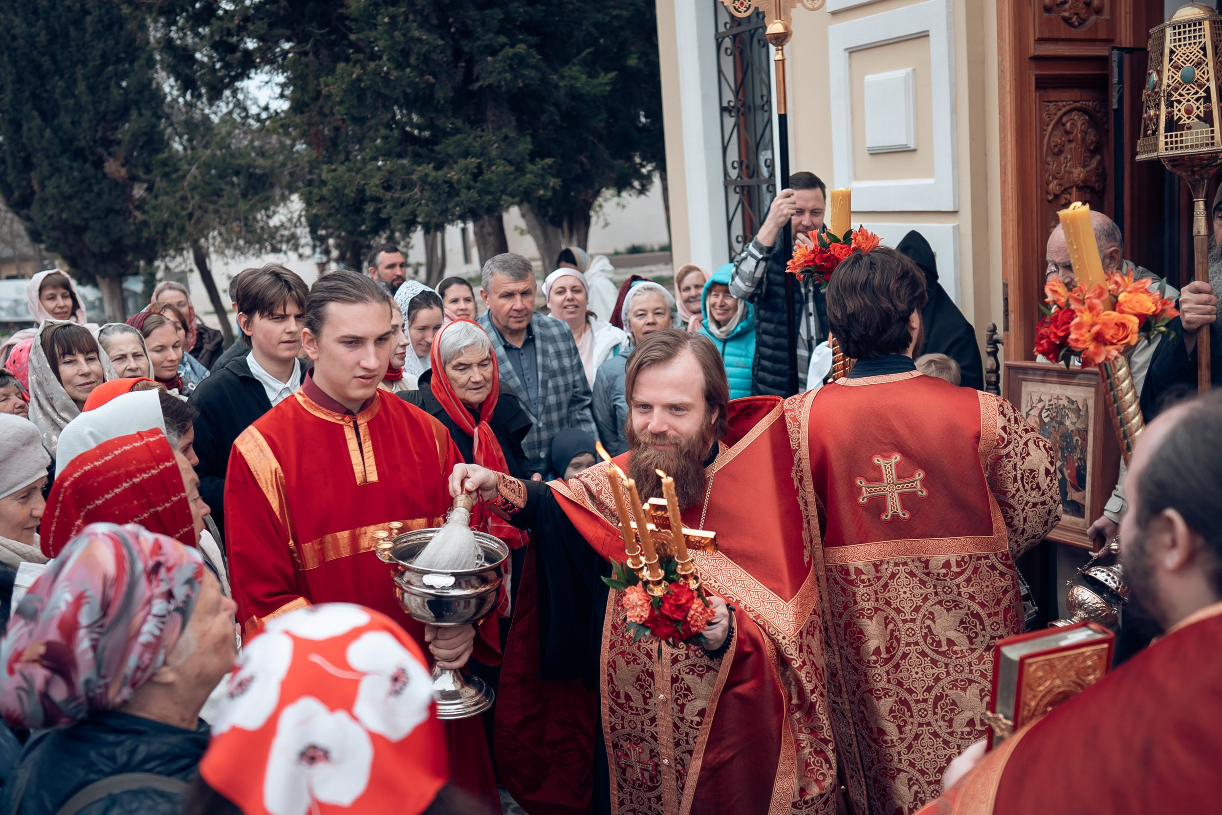 Богослужение на Светлой седмице в Херсонесском монастыре г. Севастополь. Церковный фотограф Севастополь