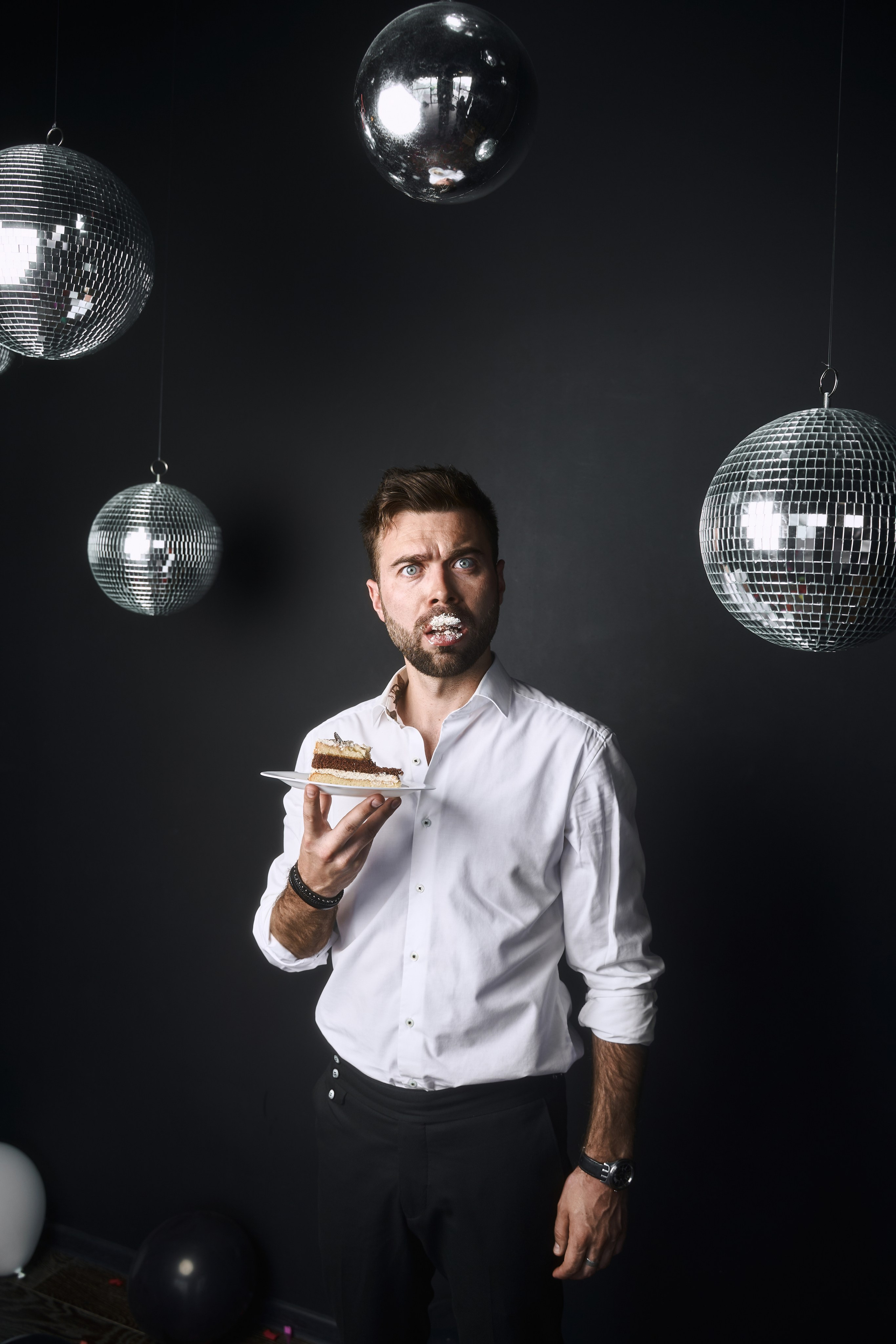 Павел — ведущий. Главная