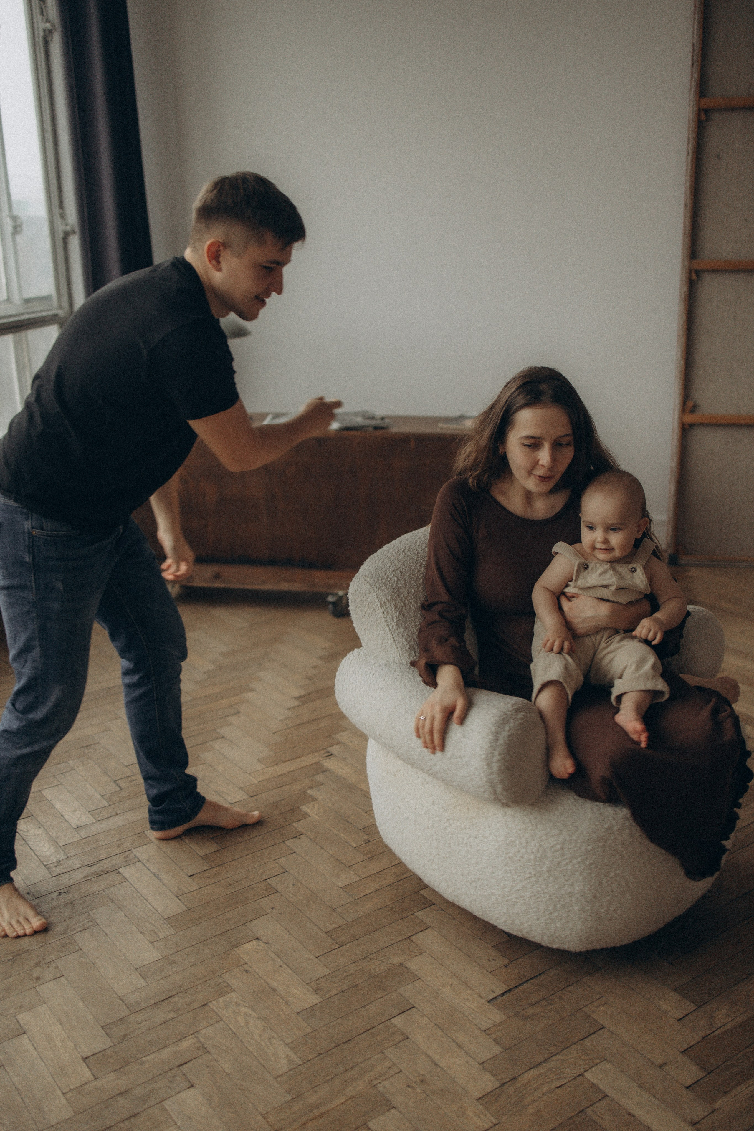 Настя, Никита и малышка Мира. Фотокарточки о вас и о большой любви!