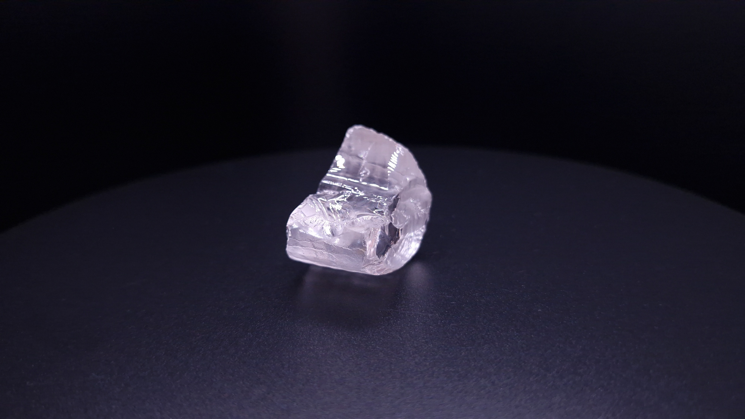 White YAG garnet 167 carats. YAG garnet иттрий алюминиевый гранат ИАГ