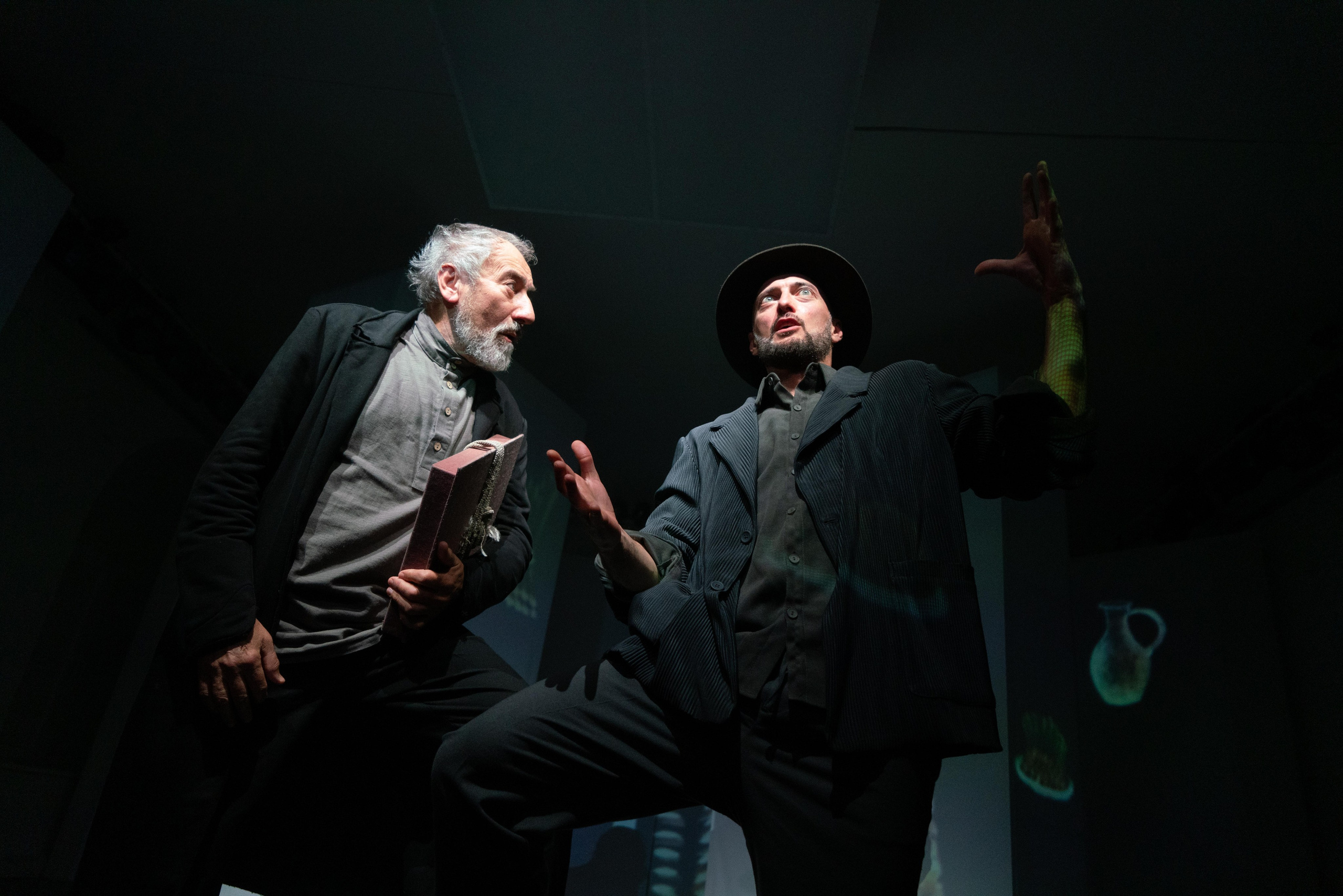 Спектакль «Пиросмани». Фотограф Павел Шальнев