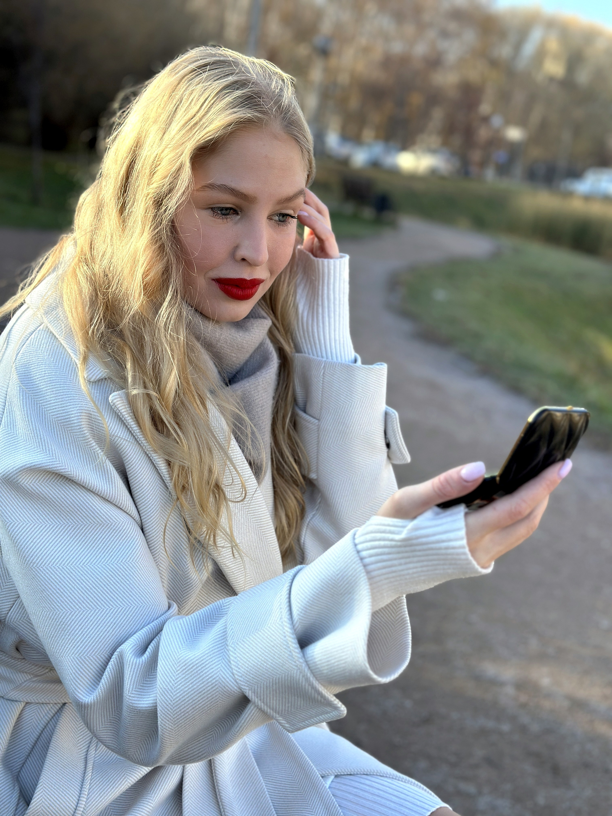 Прогулочная фотосессия Лиды в Березовой роще. Твой фотограф и видеограф в Тюмени — Сергей Бизин