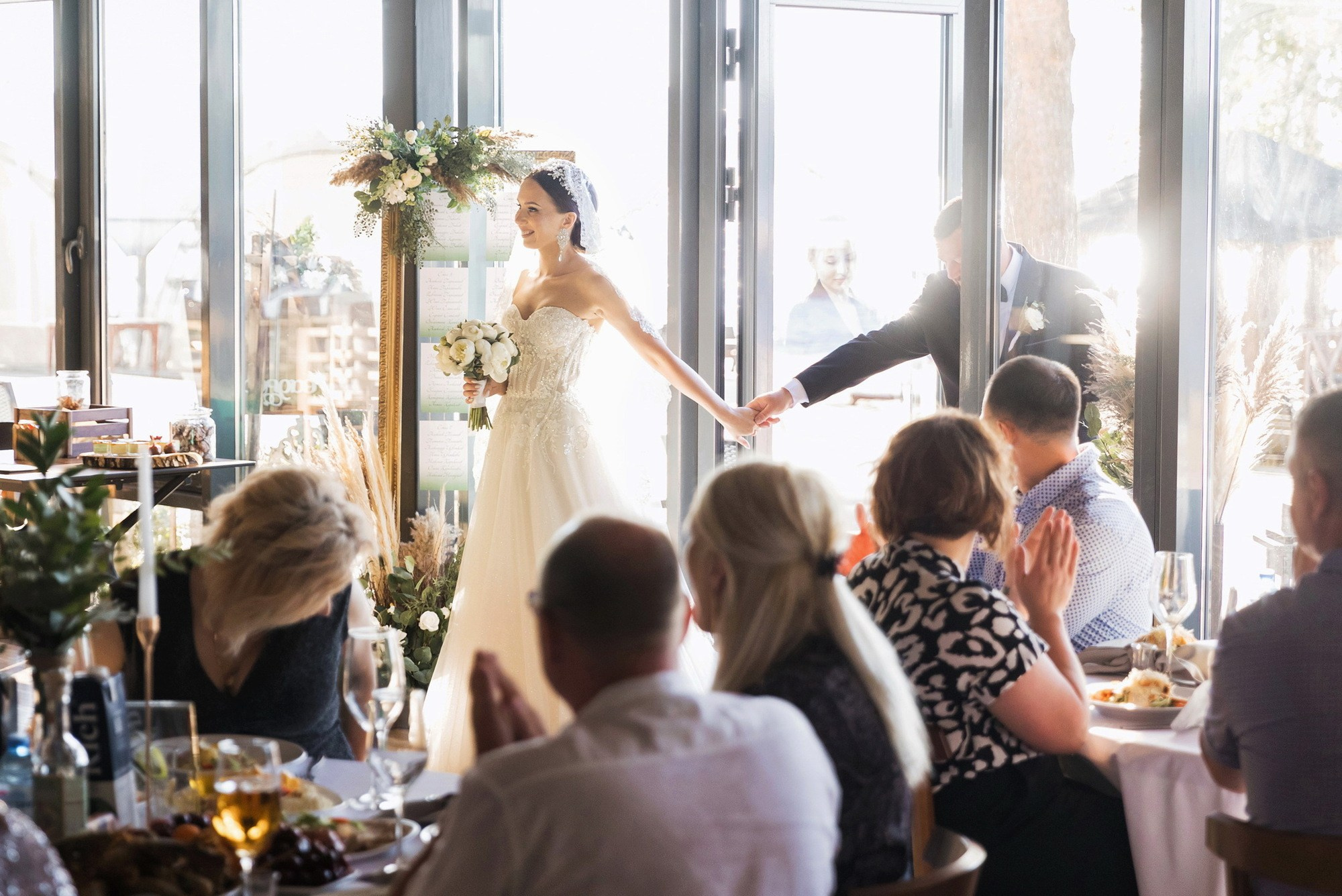 Свадебная фотосессия на берегу Горьковского моря. Свадебный фотограф в Нижнем Новгороде и Москве Сергей Воробьев