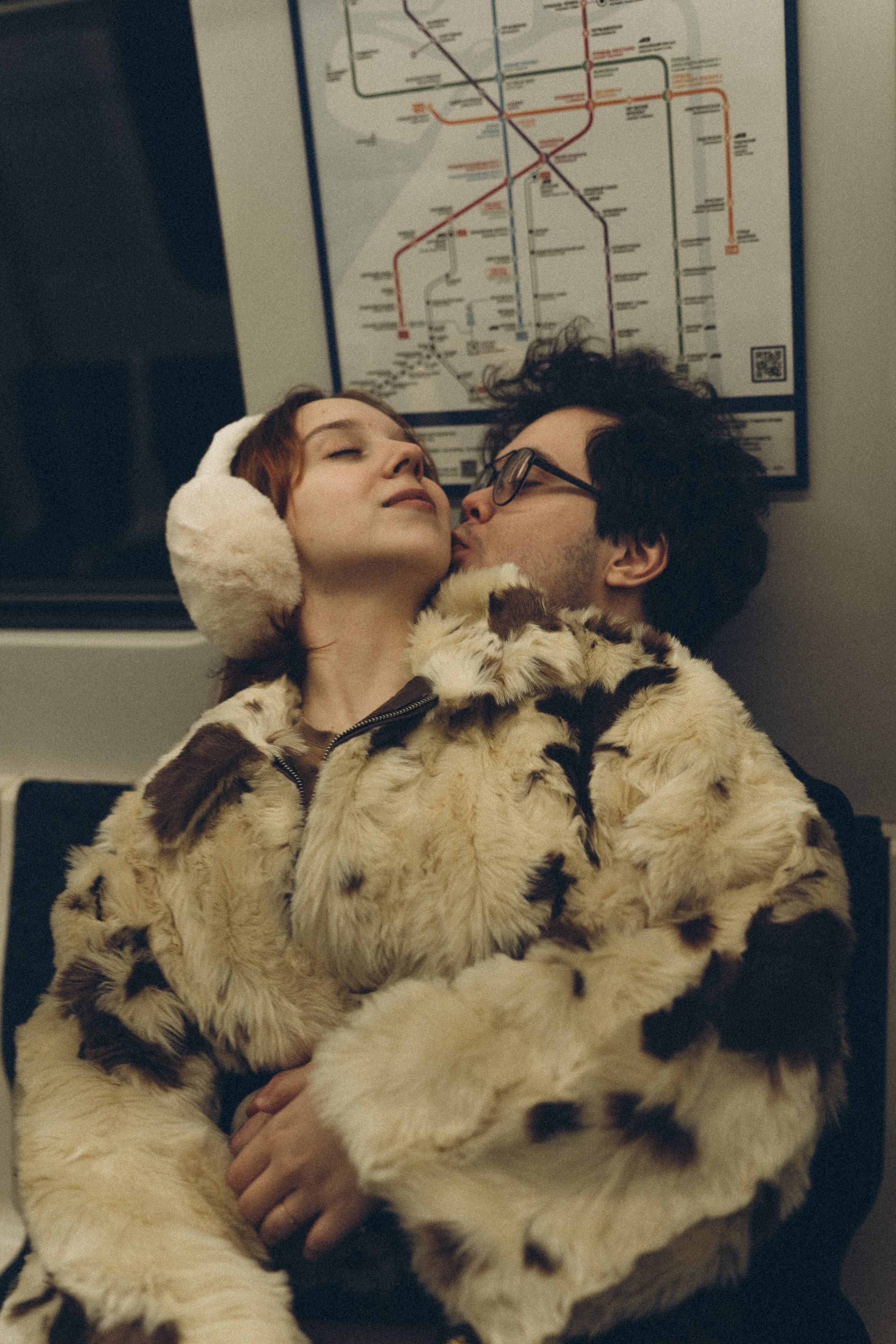 НОВОГОДНЯЯ ФОТОСЕСИИЯ ПАРЫ В МЕТРО ЛЮБОВЬ. Профессиональный фотограф, Санкт-Петербург — Виктория Богомолова