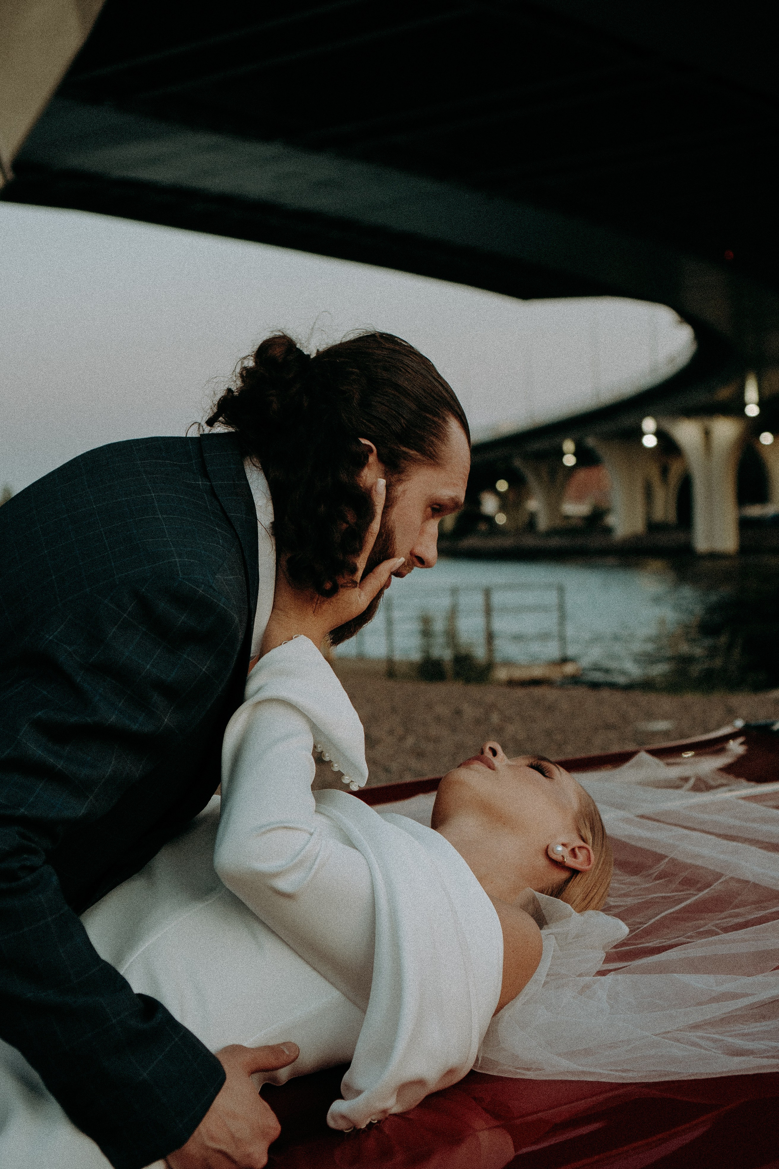 СВАДЕБНАЯ СЬЕМКА ВОЗЛЕ МСОТА БЕТАНКУРА НА КАБРИОЛЕТЕ. Профессиональный фотограф, Санкт-Петербург — Виктория Богомолова