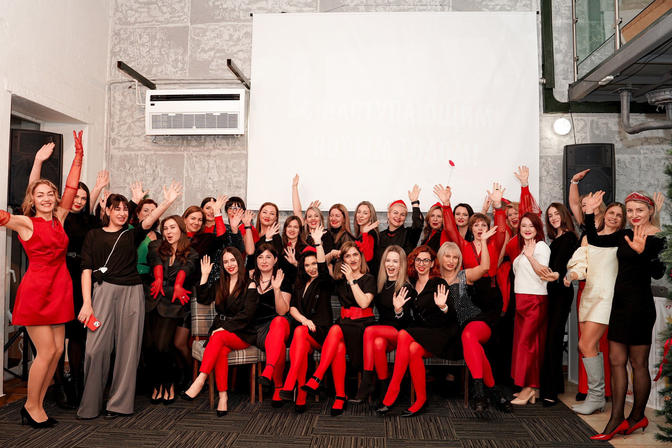 Новогодний корпоратив в ресторане Балаган в Ростов-на-Дону. Свадебный фотограф в Ростове-на-Дону. Таинство Крещения и Венчания, семейные фотосессии. Алёна Чёботова