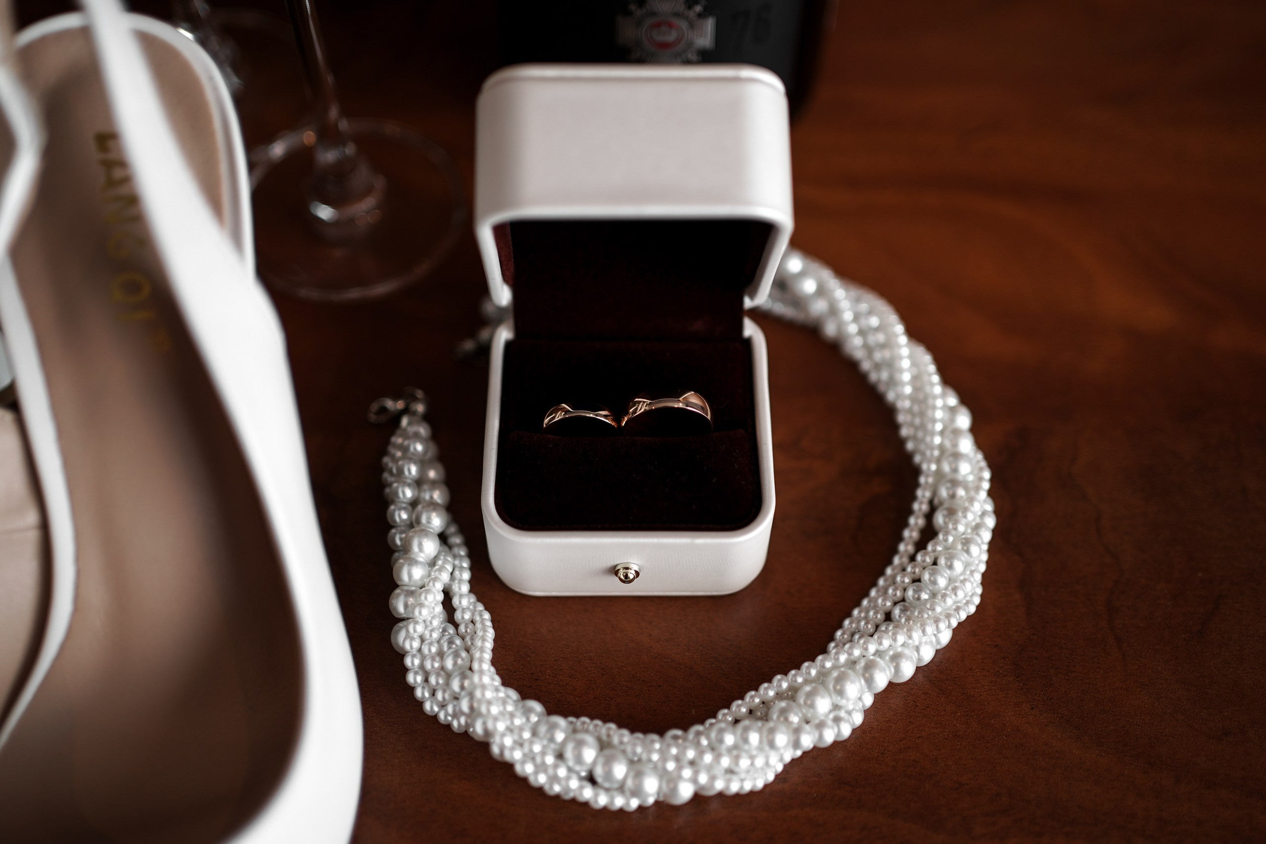 Виктория и Тарон в отеле Арка. Свадебный фотограф Ростов-на-Дону. Свадебный фотограф в Ростове-на-Дону. Таинство Крещения и Венчания, семейные фотосессии. Алёна Чёботова