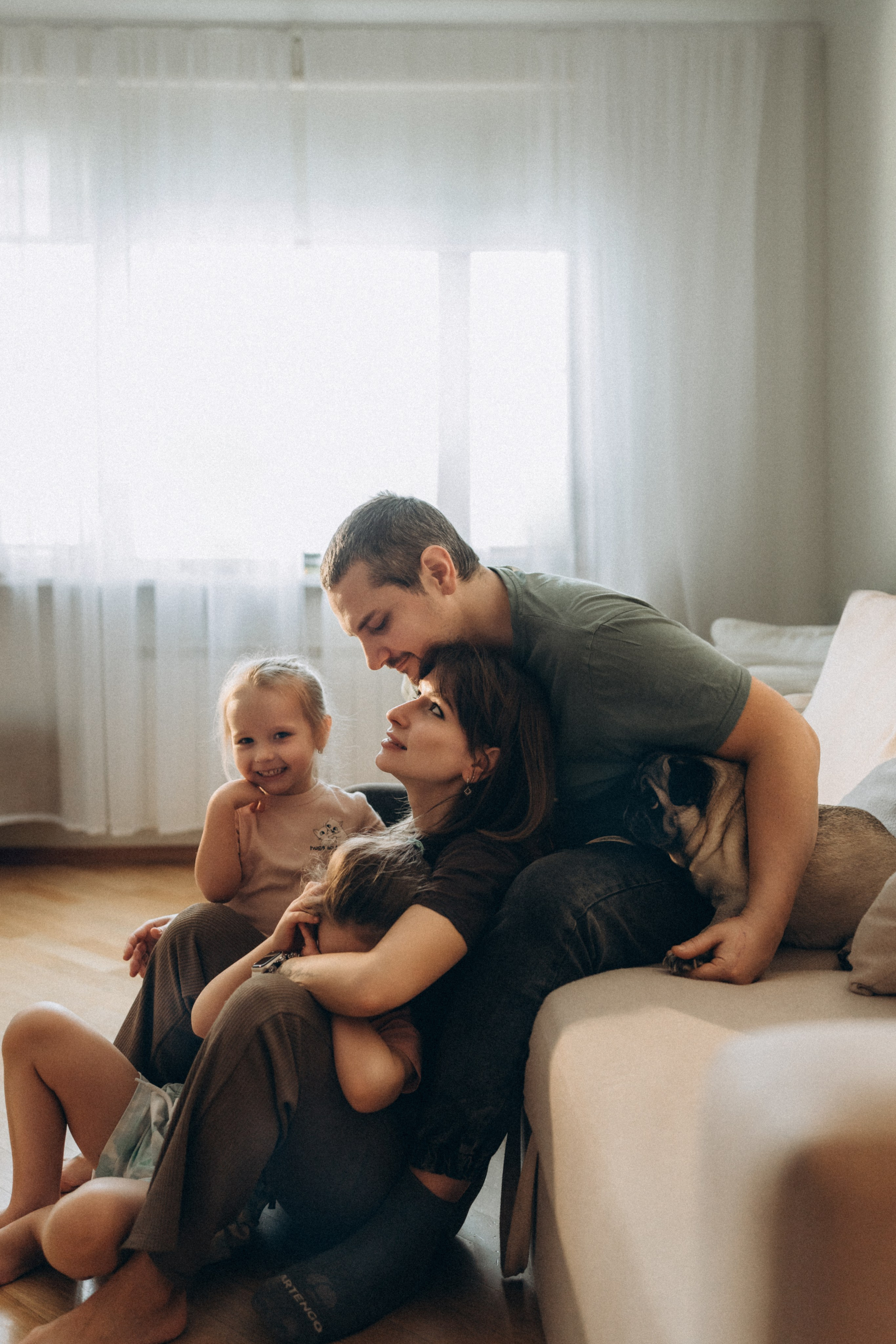 Уютная домашняя фотосессия Любы Димы Веры и Алины. Детский, семейный и ньюборн фотограф в Москве Юлия Шуарт