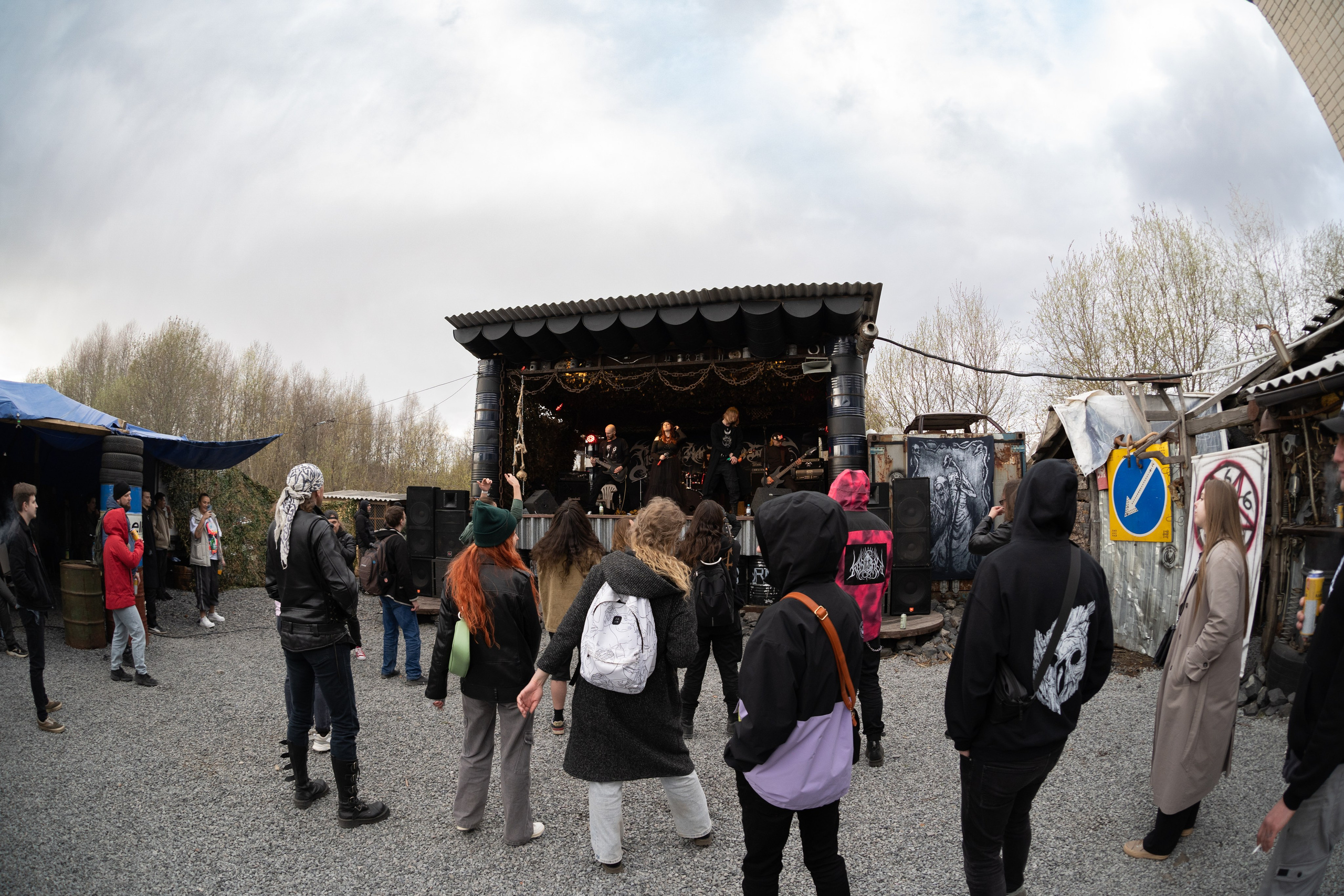 Фестиваль «ПОСРЕДИ КЛАДБИЩ И БОЛОТ»|Архангельск. Концертный и репортажный фотограф в Санкт-Петербурге Слава Пахомов