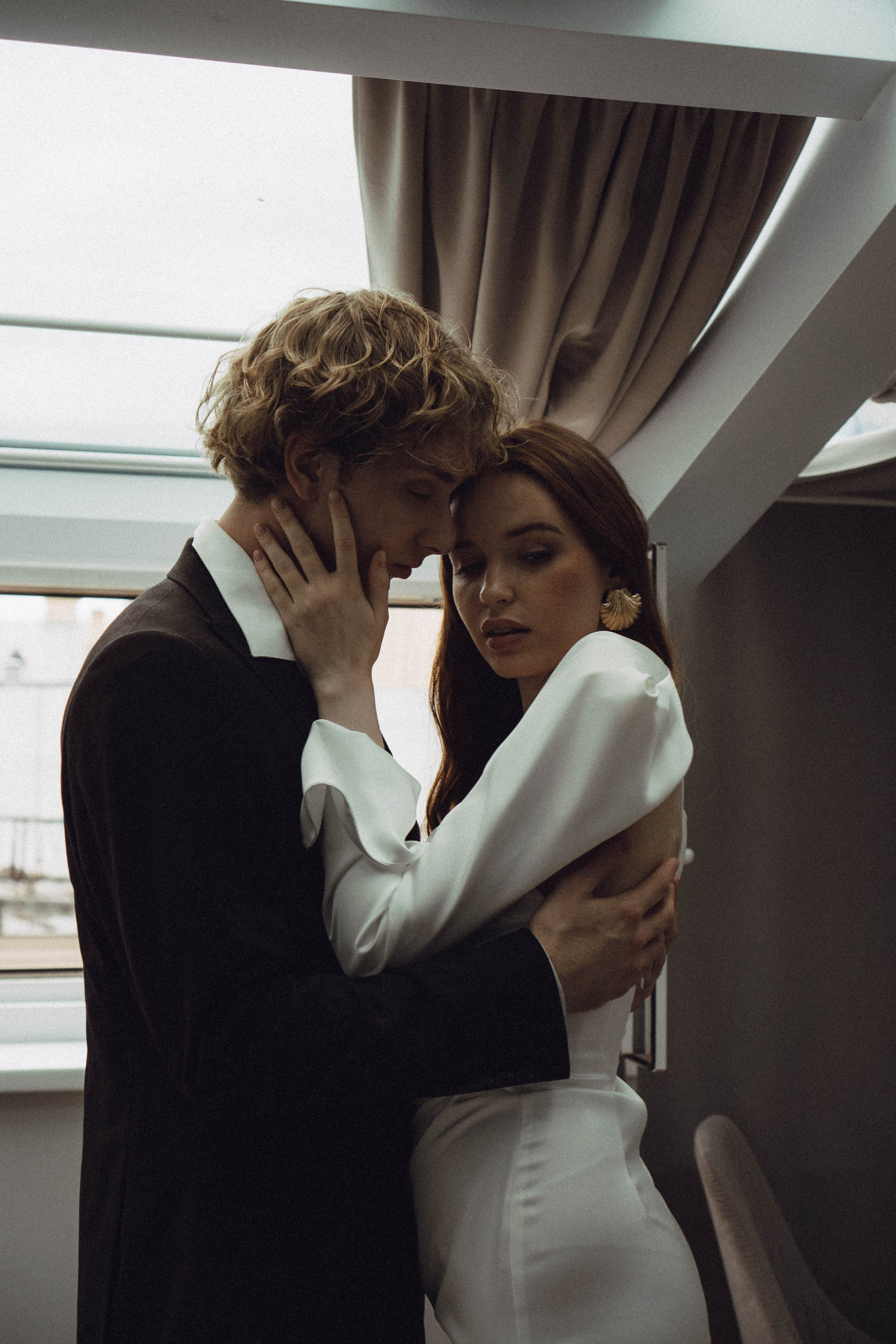 СВАДЕБНАЯ СЬЕМКА В ОТЕЛЕ. СБОРЫ ЖЕНИХА И НЕВЕСТЫ И ТАКЖЕ ТОР И ПОДГОТОВКА К ПРОГУЛКЕ. Профессиональный фотограф, Санкт-Петербург — Виктория Богомолова