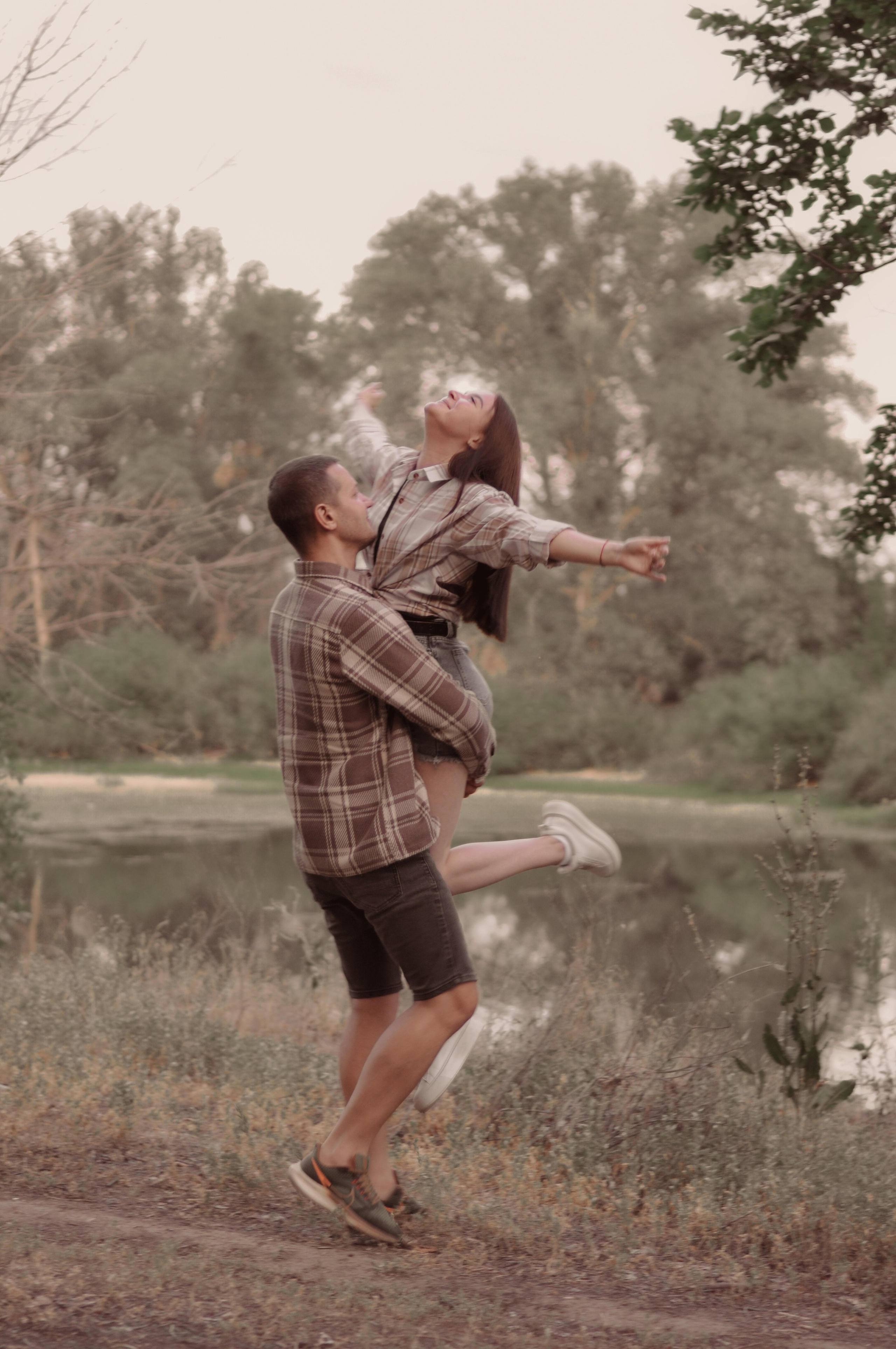 Лавстори на природе с машиной. Сохраню важные для тебя моменты