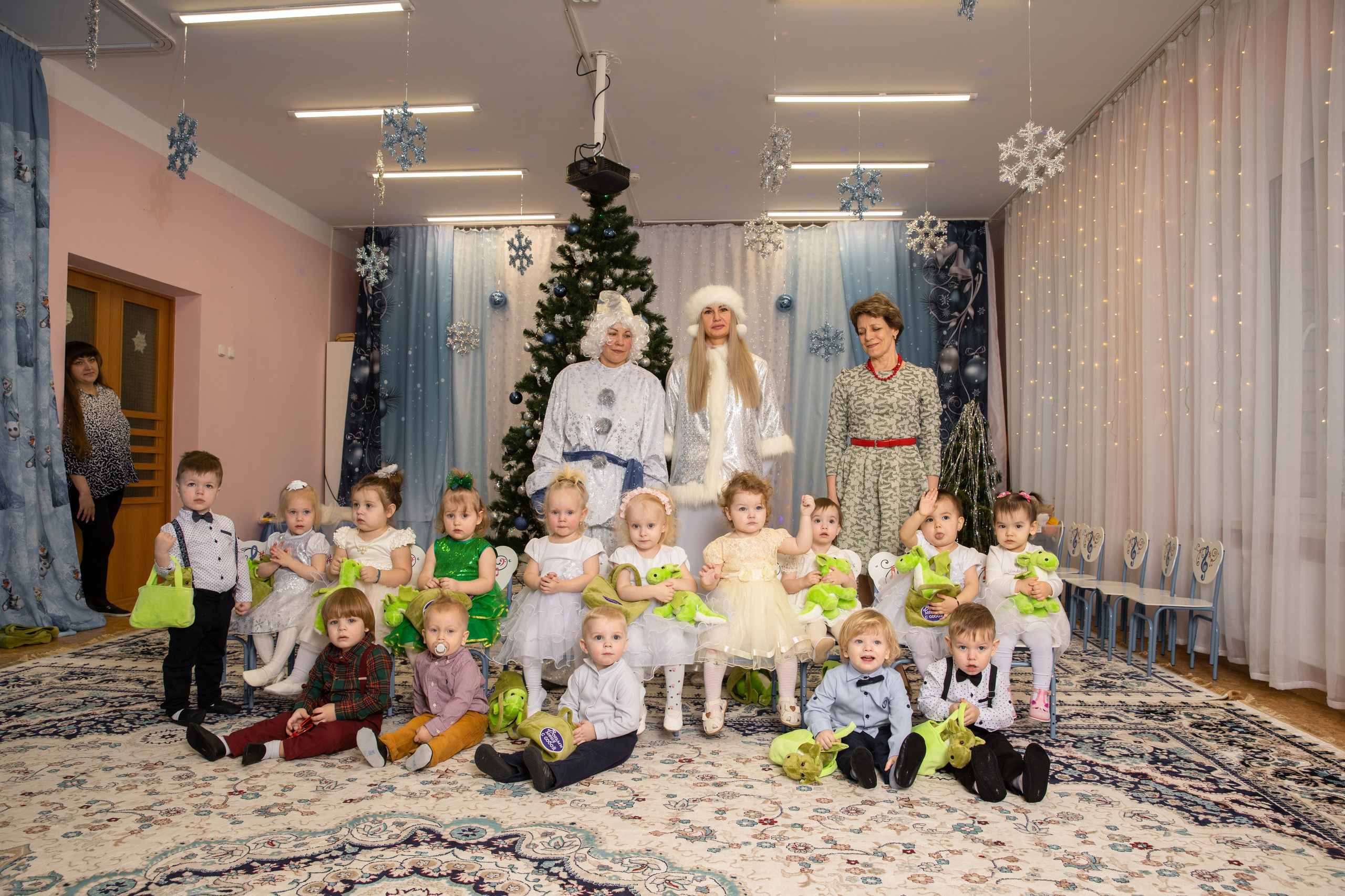 Новогодний утренник Успех. Фотограф в Железнодорожном и Балашихе