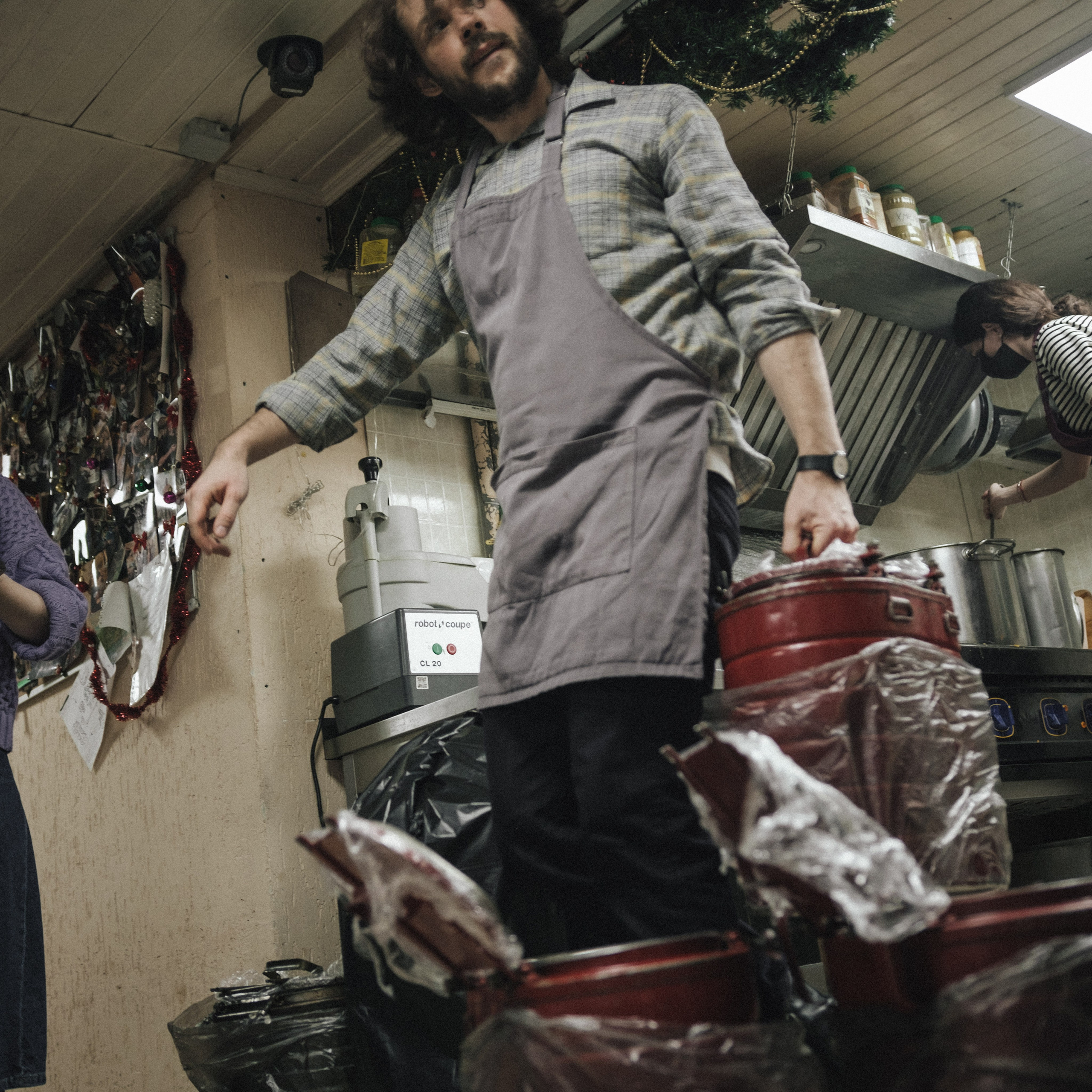 Снова готовка для кормления бездомных. Фотограф в Москве Максим Скоробогатов