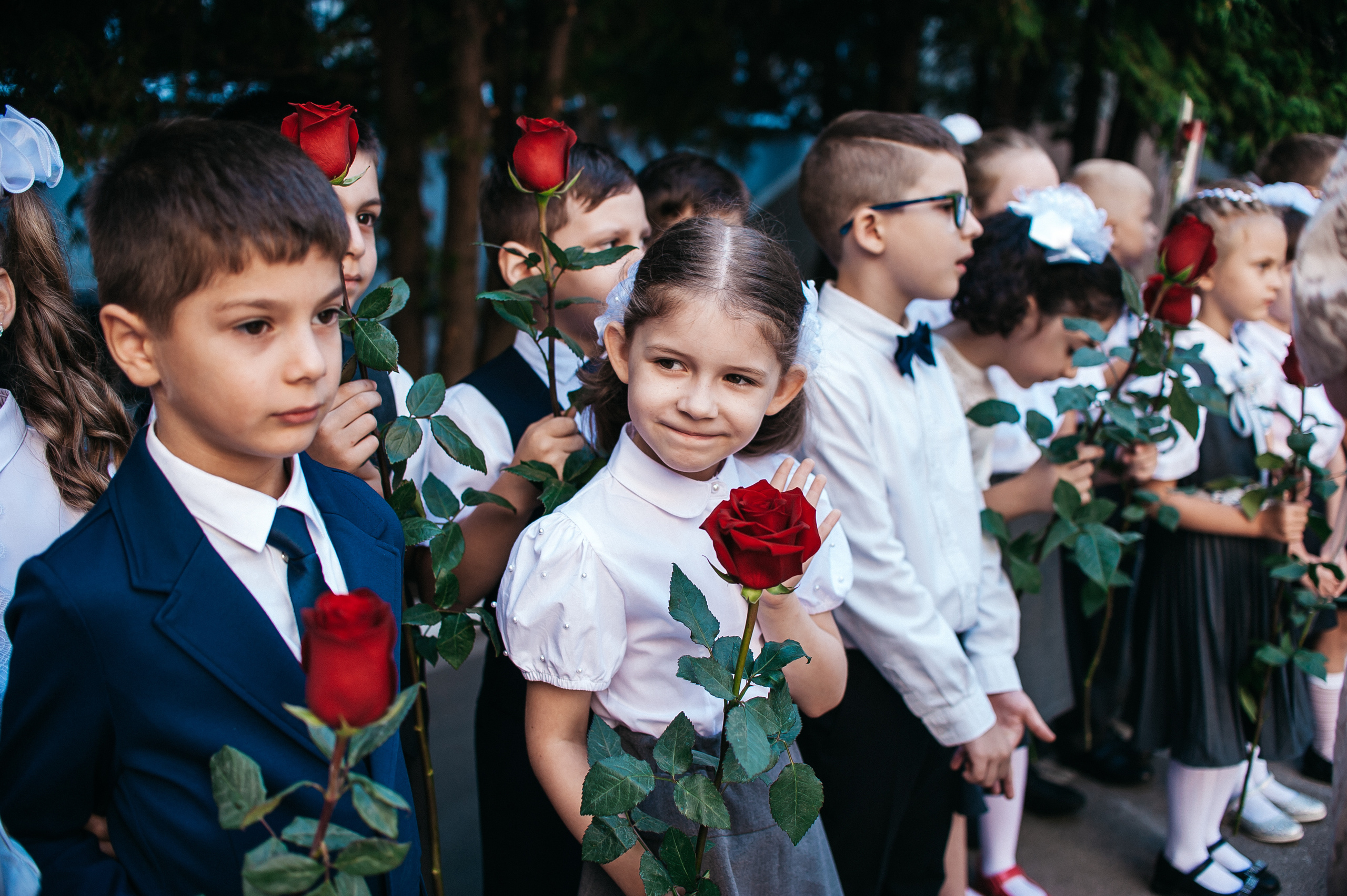 Линейка 1ж класса, Лицей 103. Свадебный и семейный фотограф в Ростове-на-Дону Алина Астахова