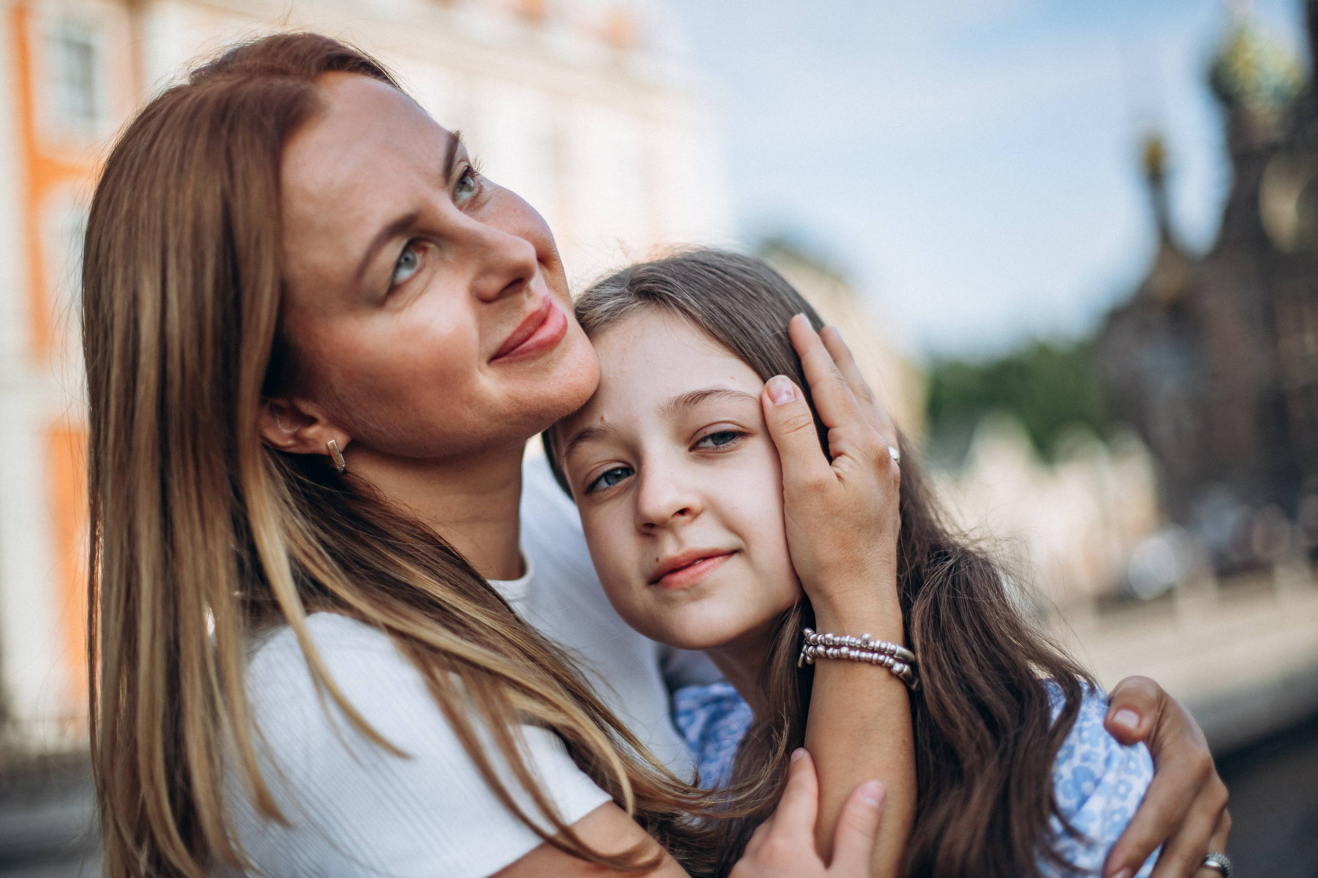 Дарья с семьей в июне. Фотопрогулка в Петербурге. Индивидуальный и семейный фотограф в Санкт-Петербурге